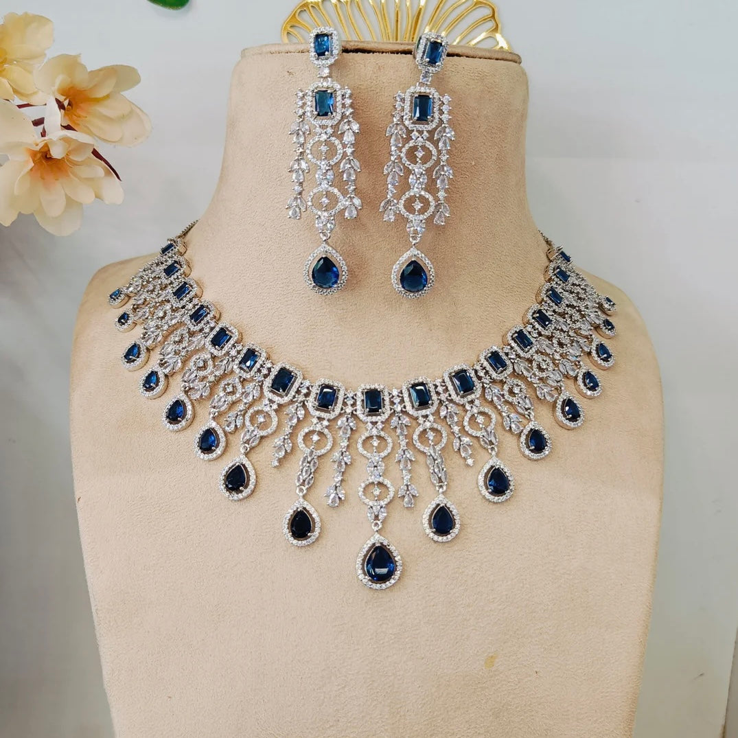 Emma ad neckpiece - blue