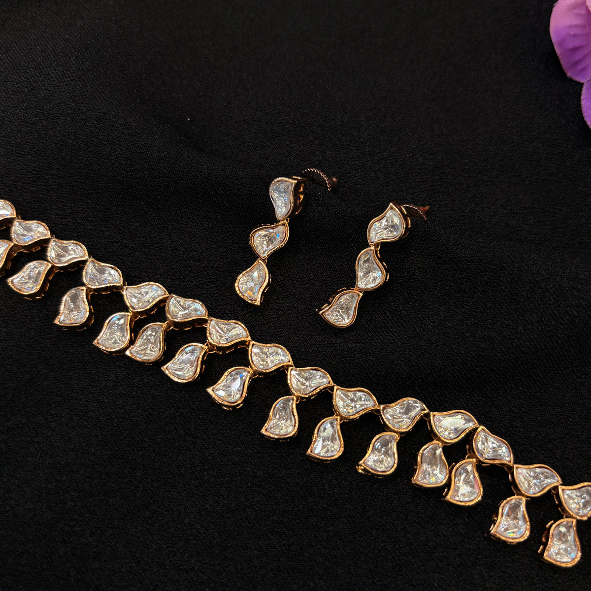 Iraaya Teardrop Choker