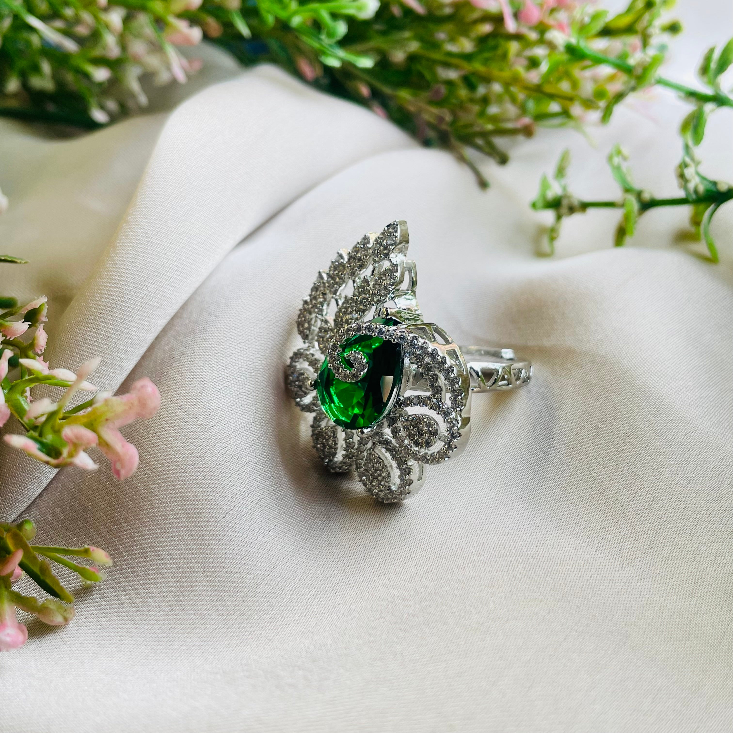 Ad kitty ring-adjustable