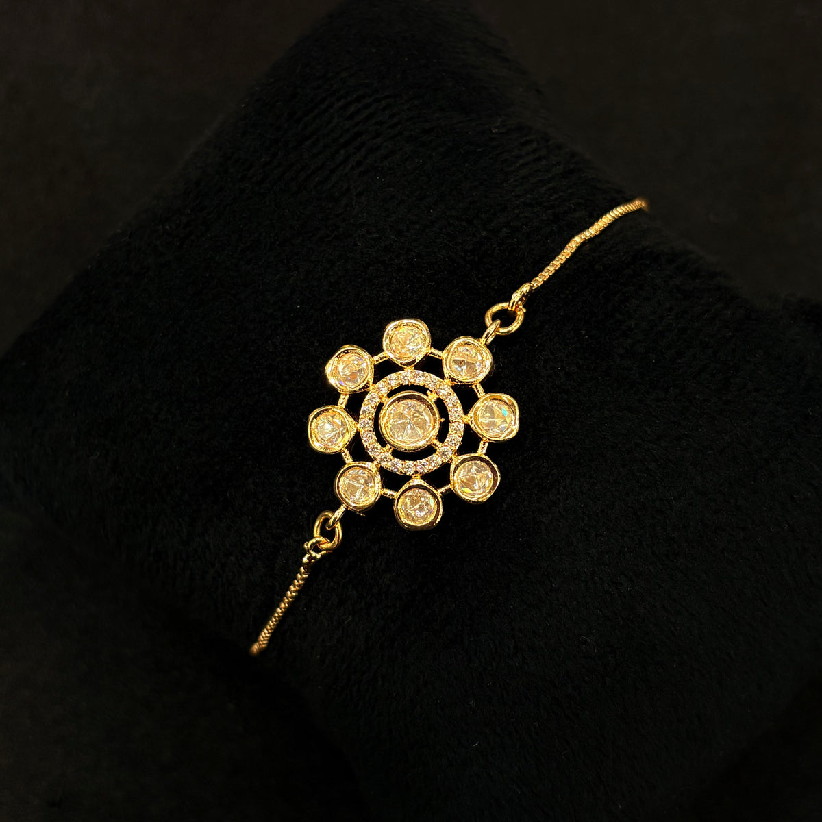 Aarohi Emerald Earrings