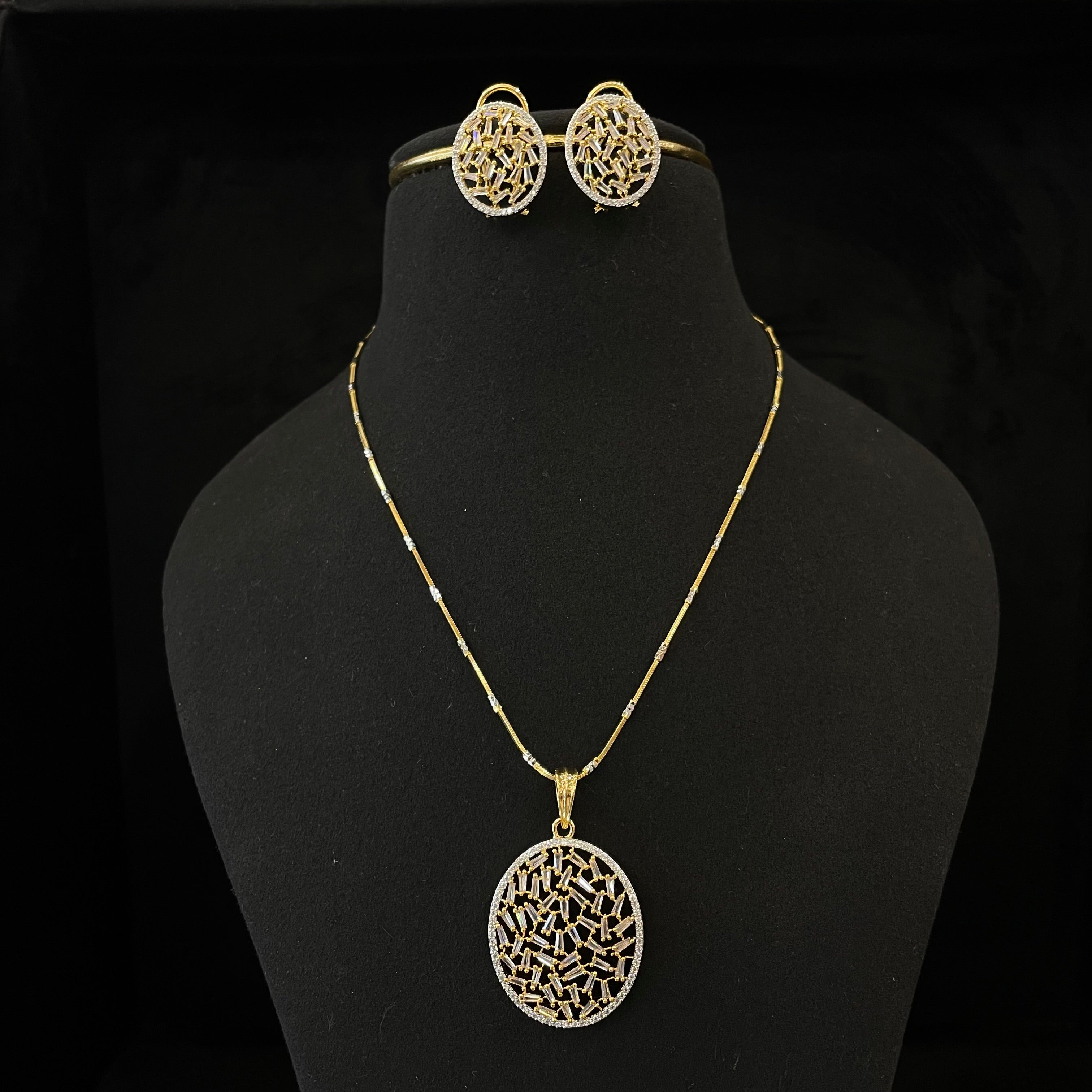 Ad Victoria Luxe Pendant Set