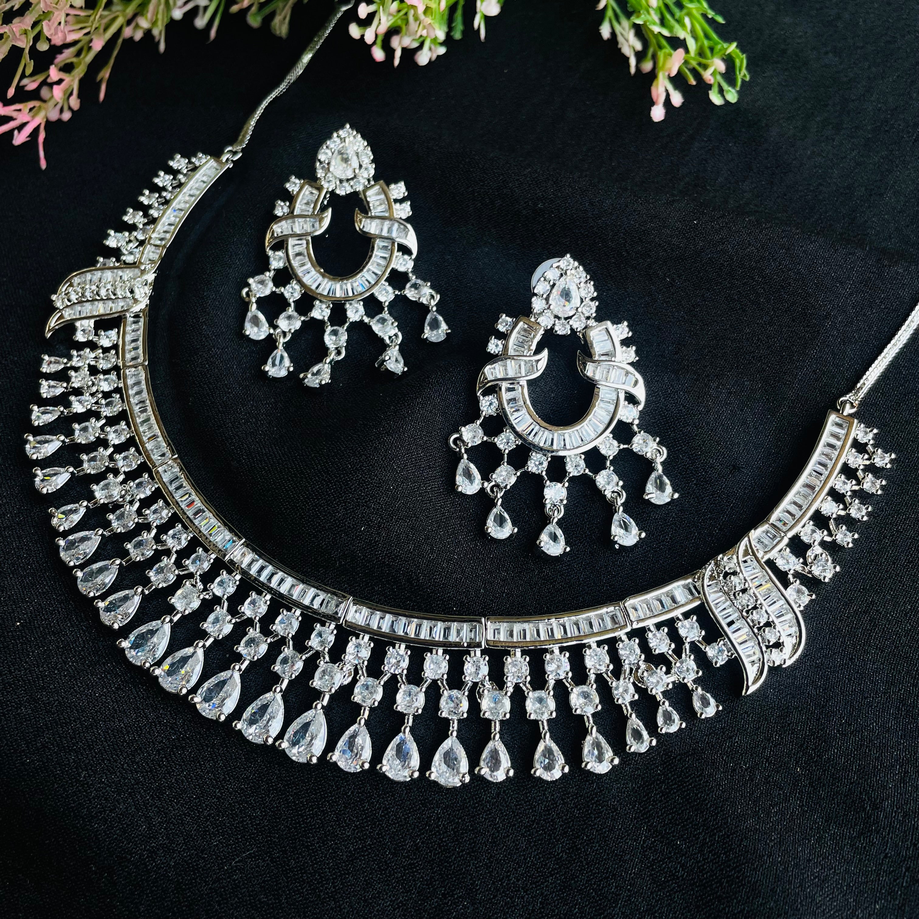 Ad Aaliyah Neckpiece