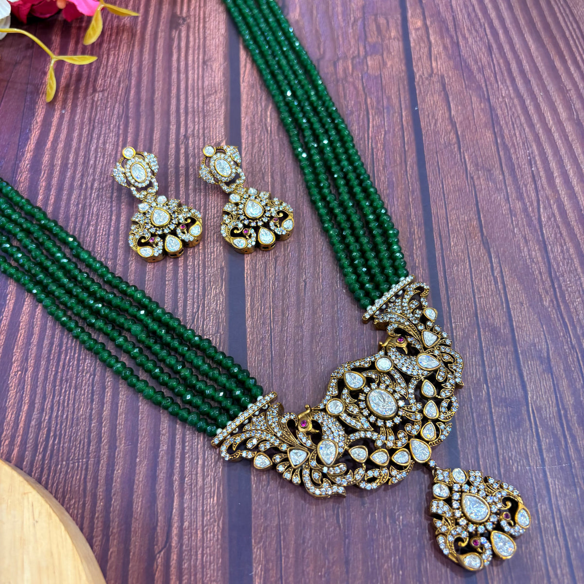 Nayaab Siya Neckpiece