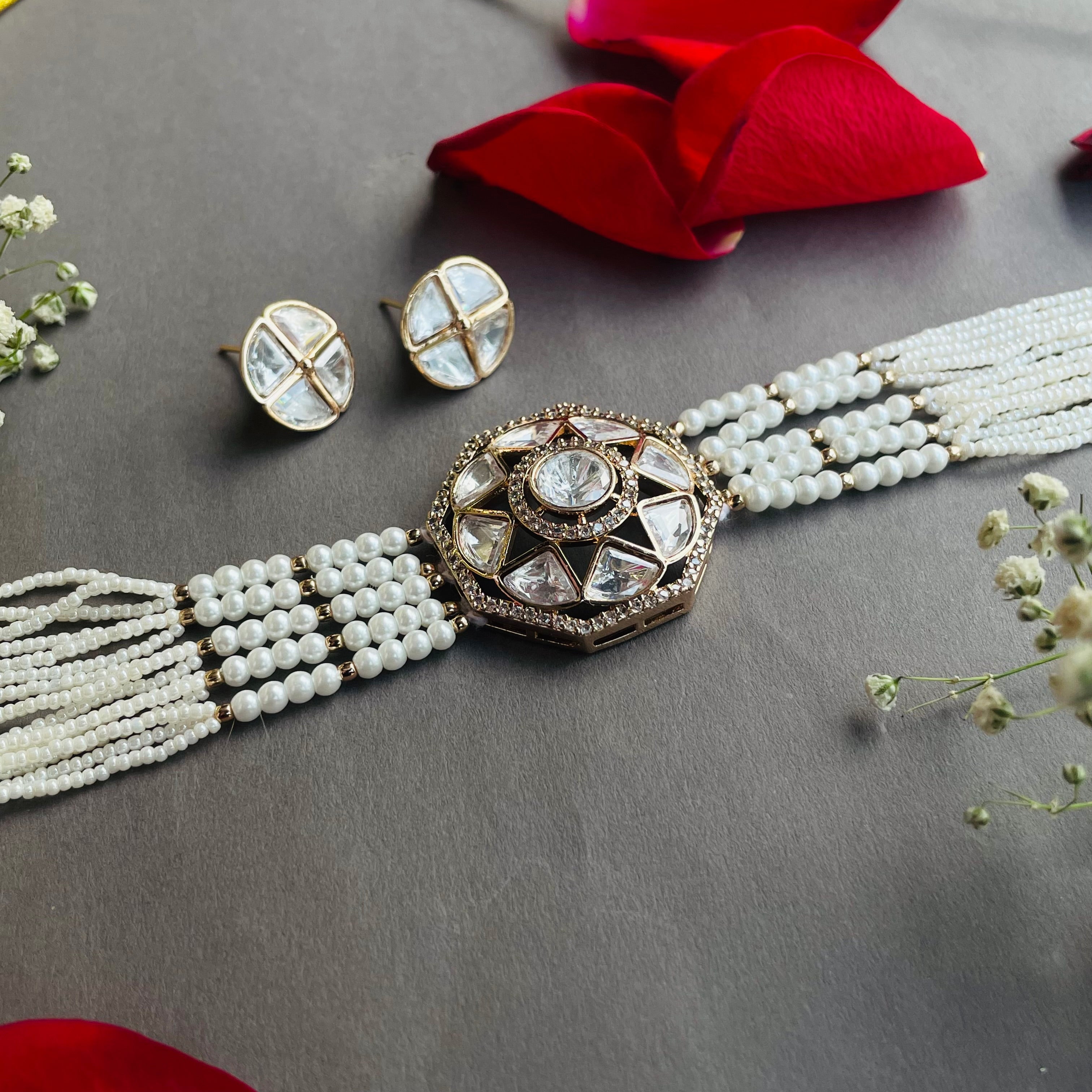 Nayaab Riya choker