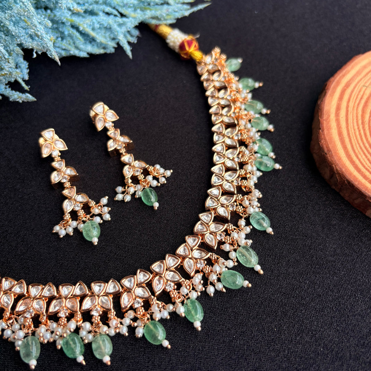 Aarohi Neckpiece