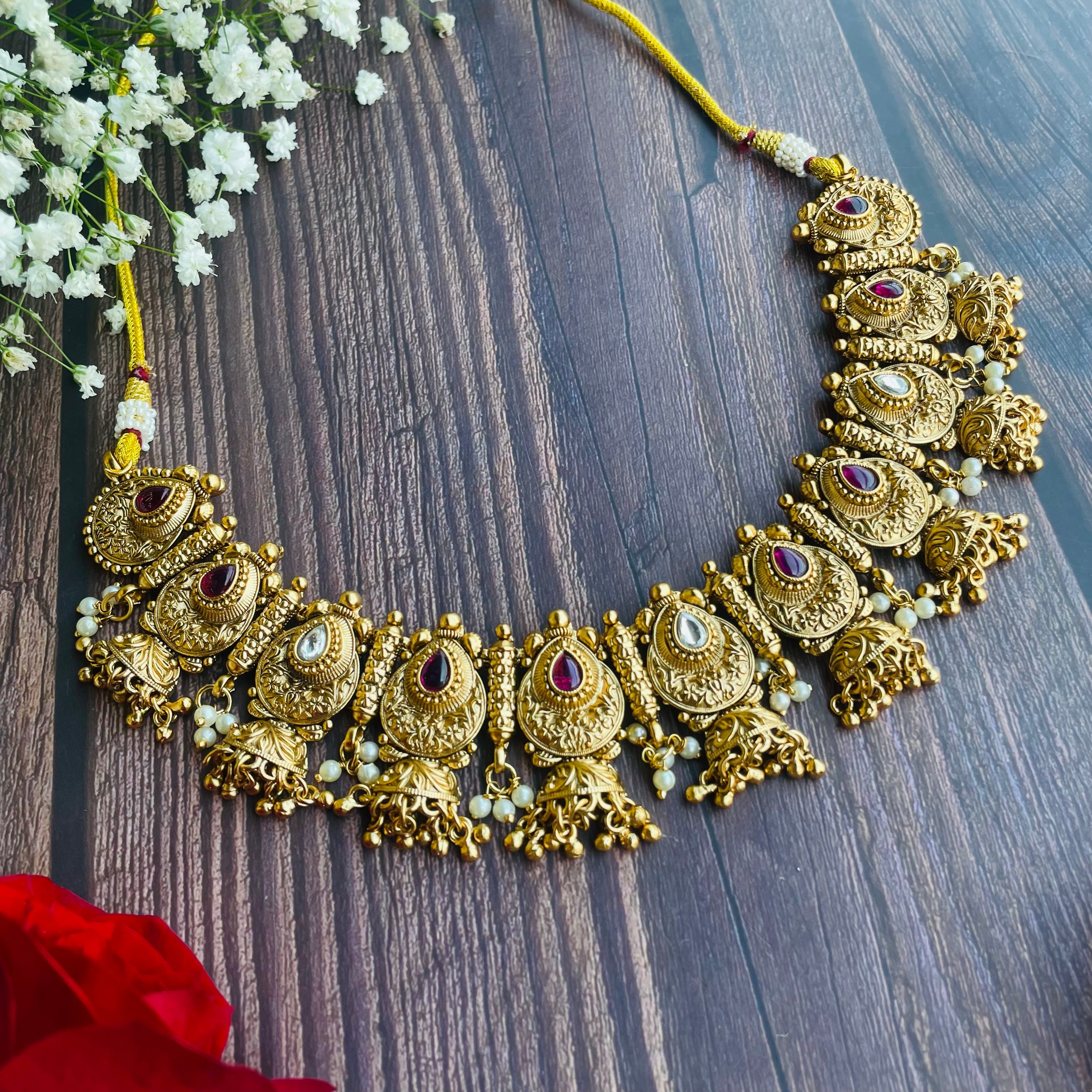 Nayaab Shraddha Neckpiece