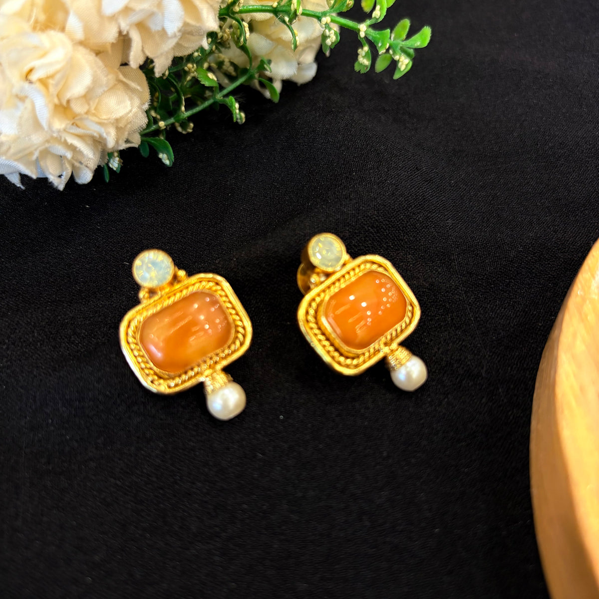 Vyanika Earrings