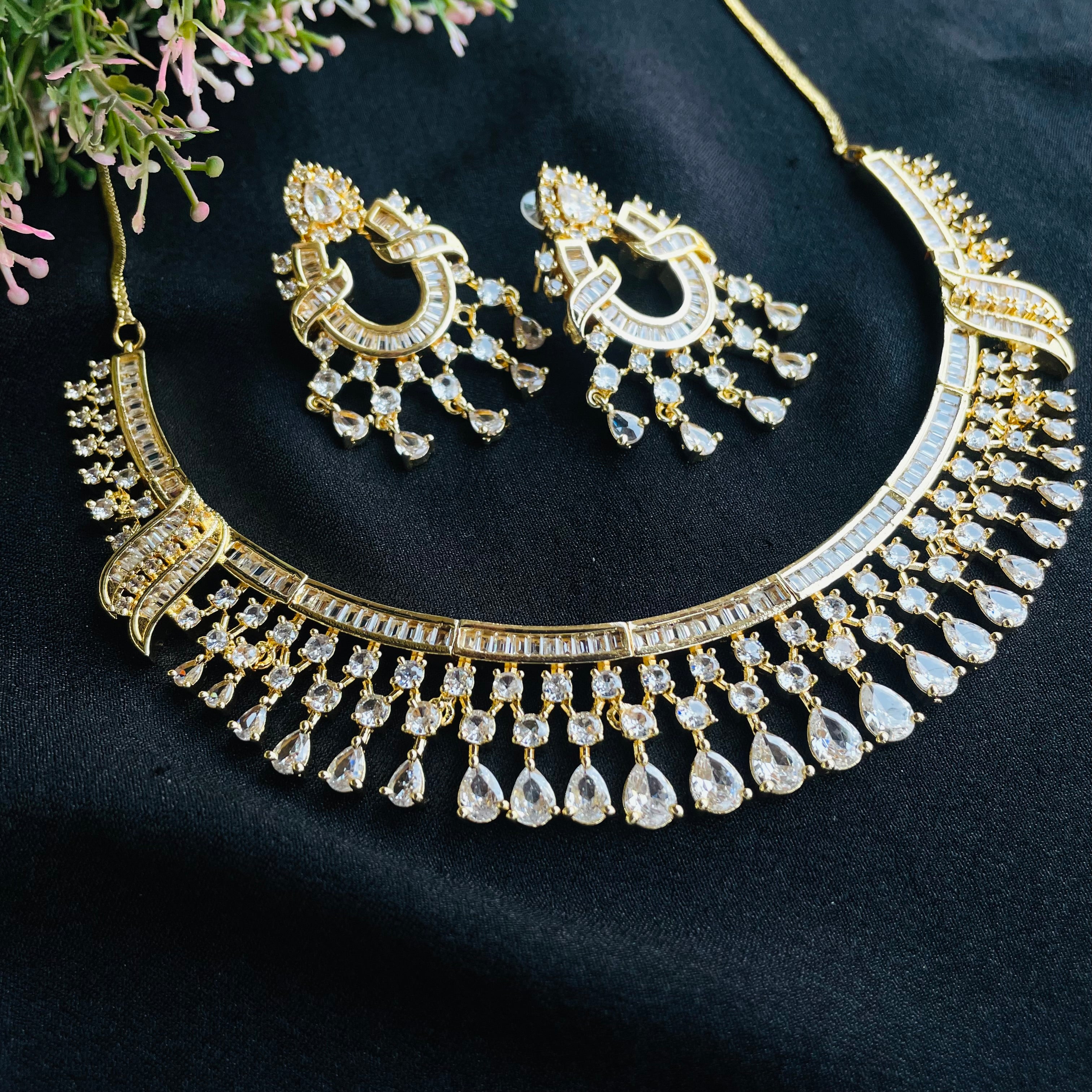 Ad Aaliyah Neckpiece