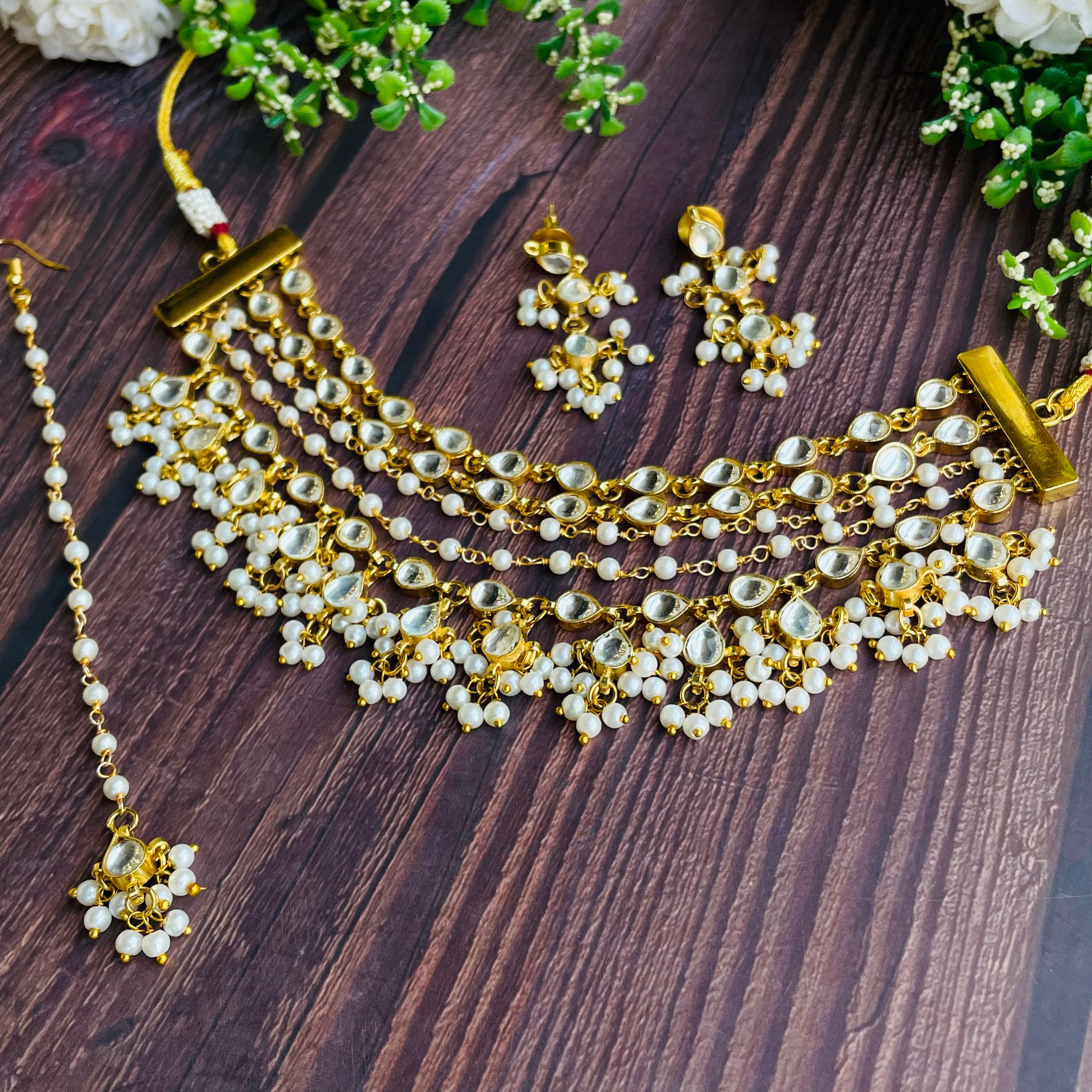 Nayaab aarohi pearl choker