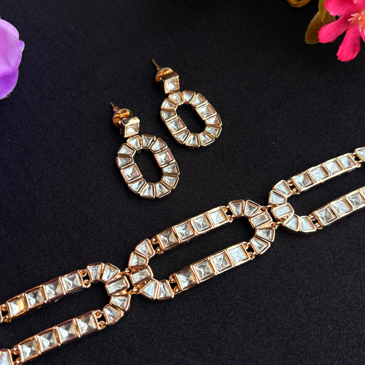 Aarika Neckpiece