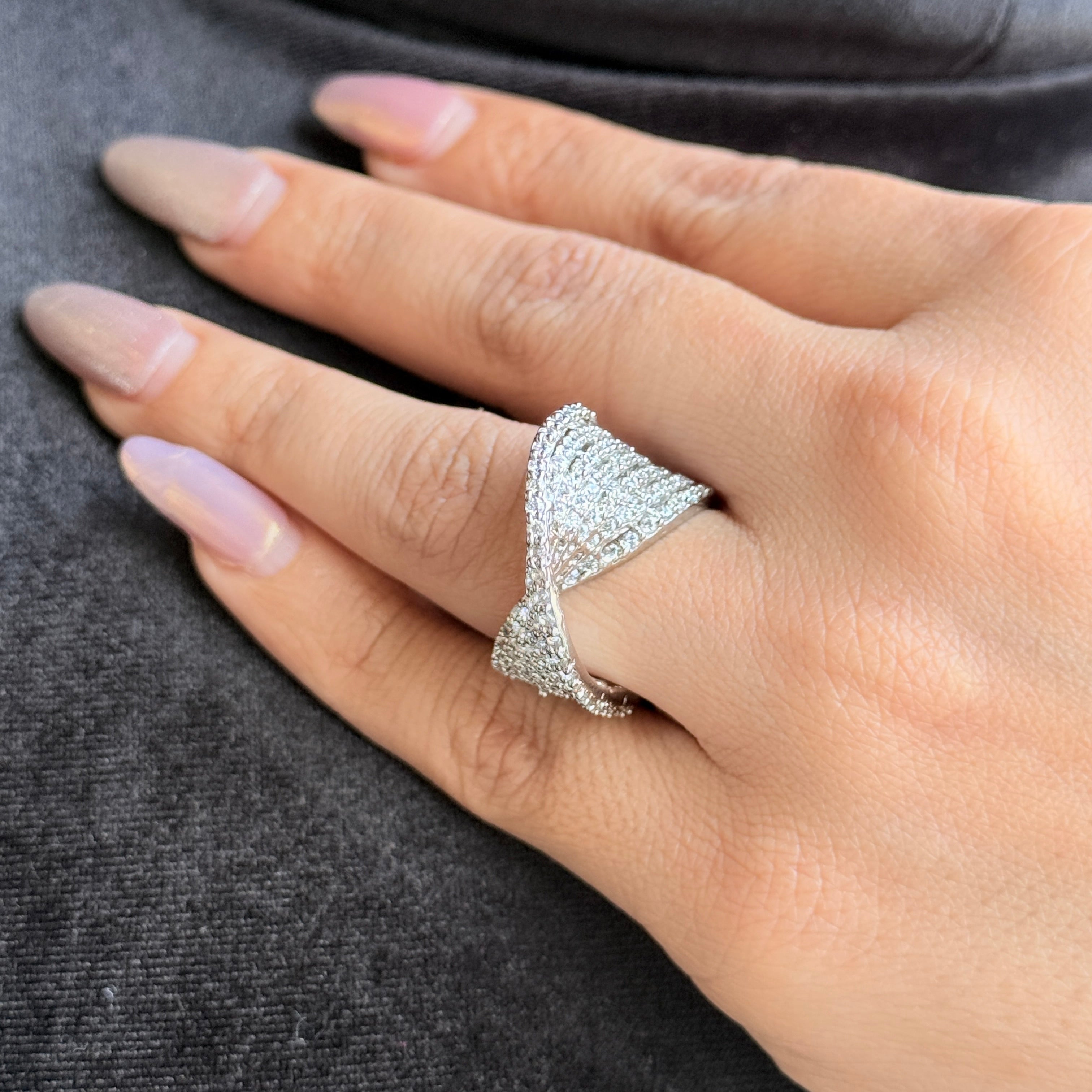 Vs sterling silver cocktail ring 202 11g