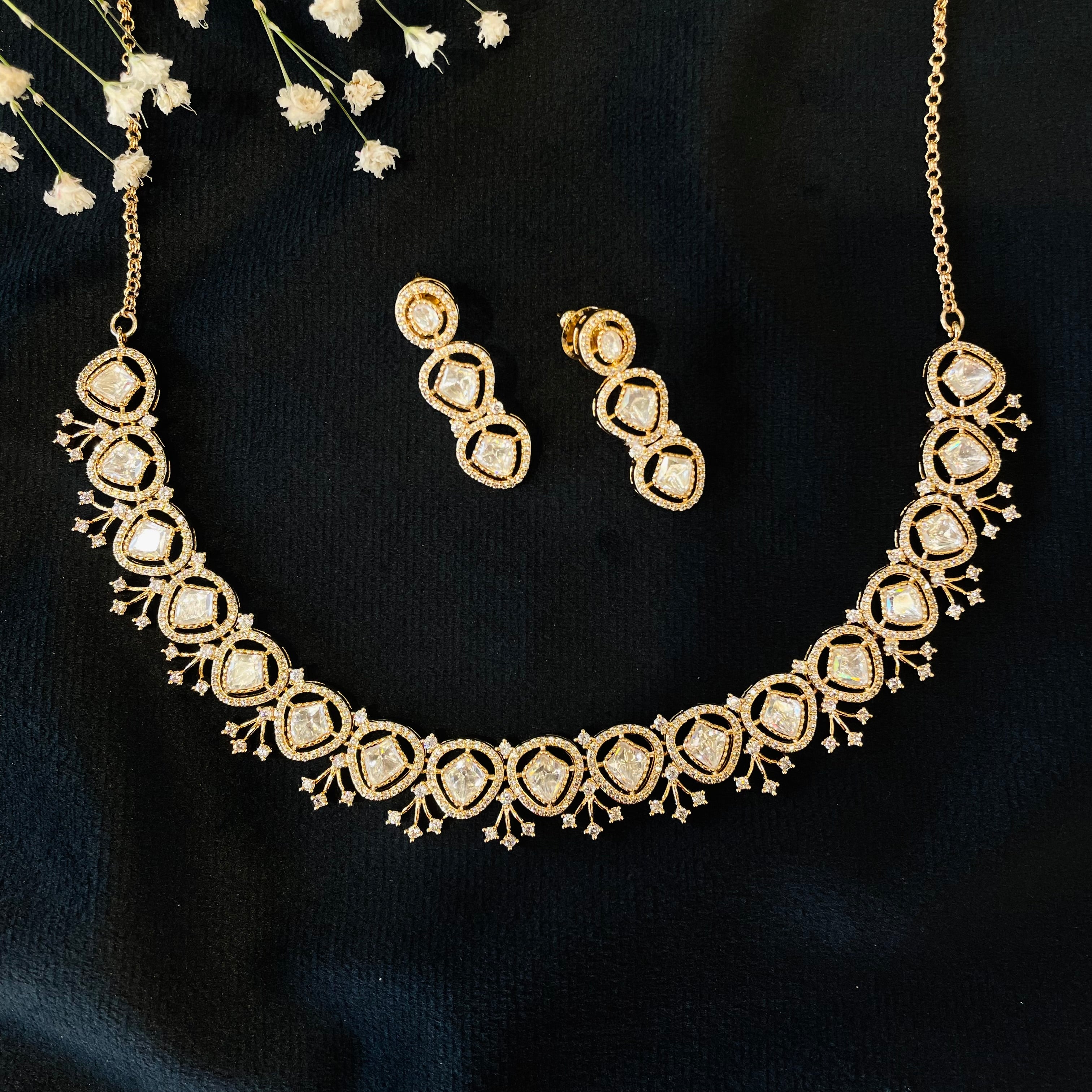 Nayaab polki Radhika Neckpiece