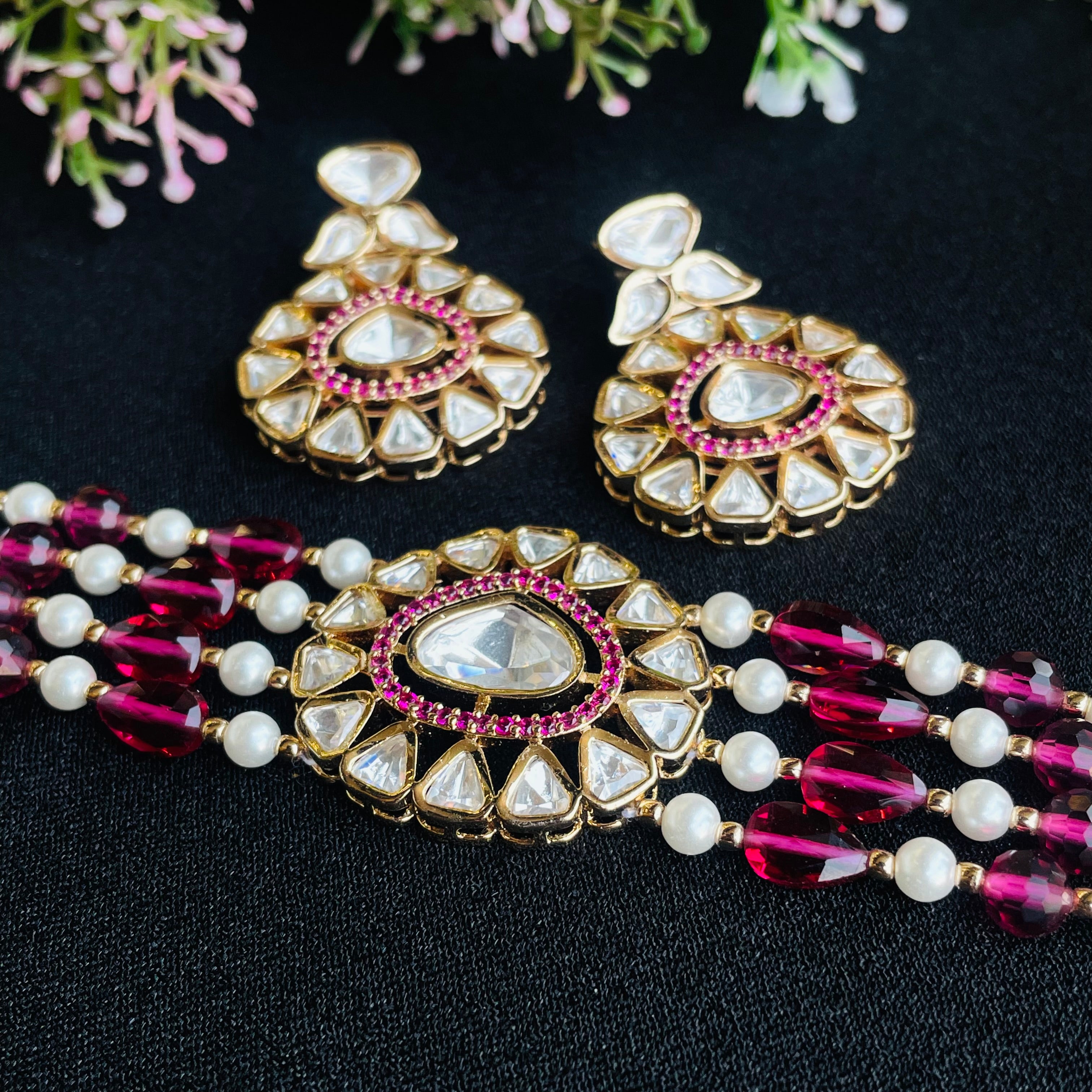 Nayaab Chhavvi Polki neckpiece