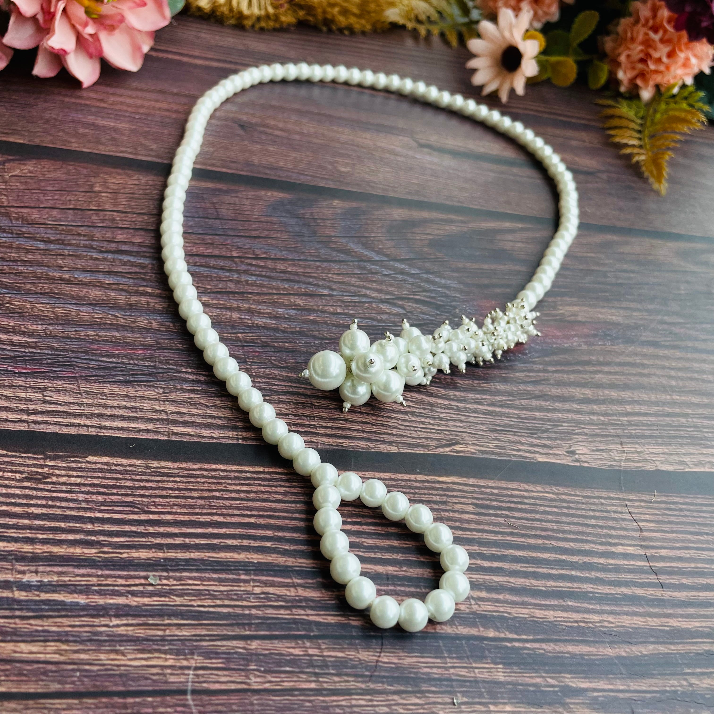 Layla Alina Pearl Neckpiece