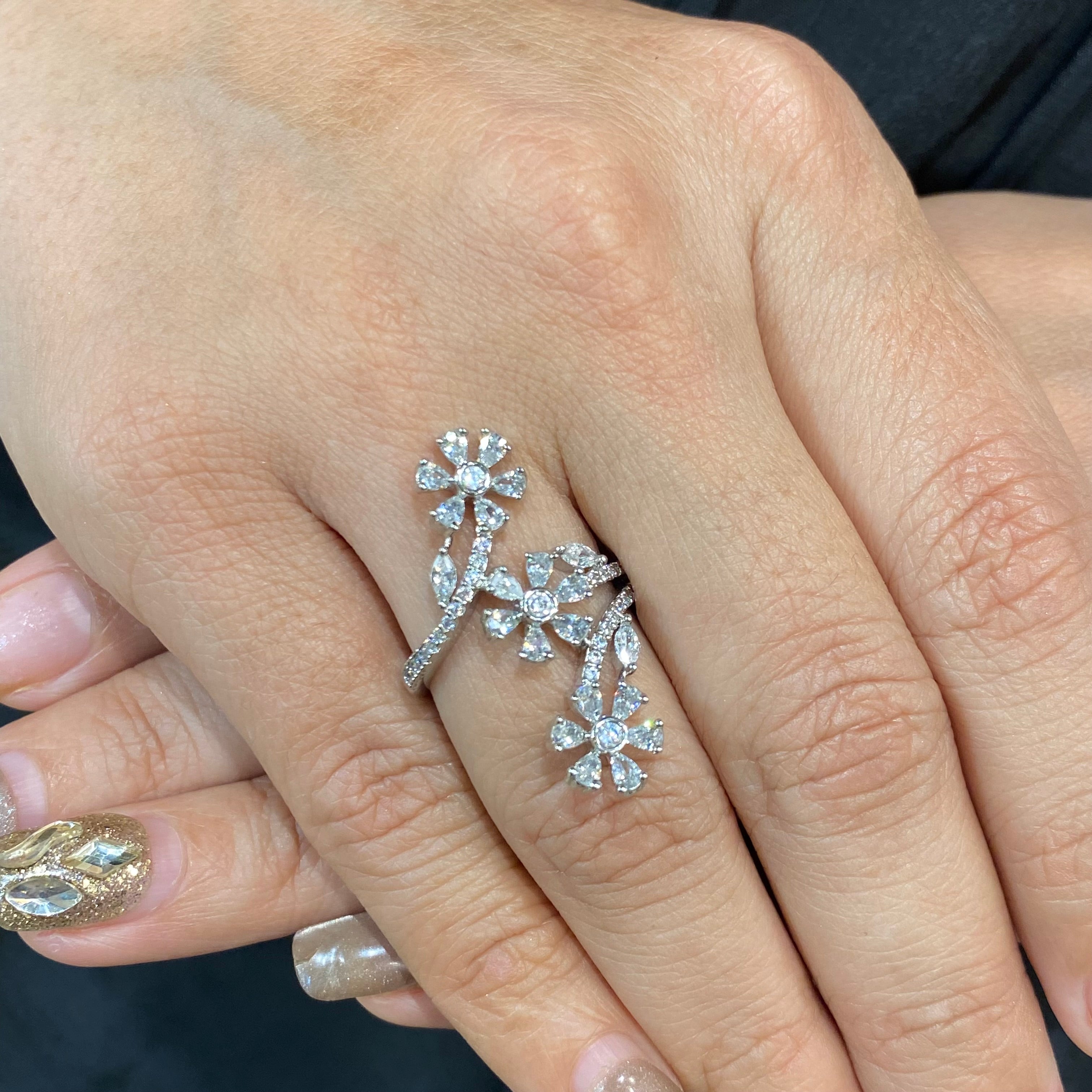 Ad Darla  ring adjustable