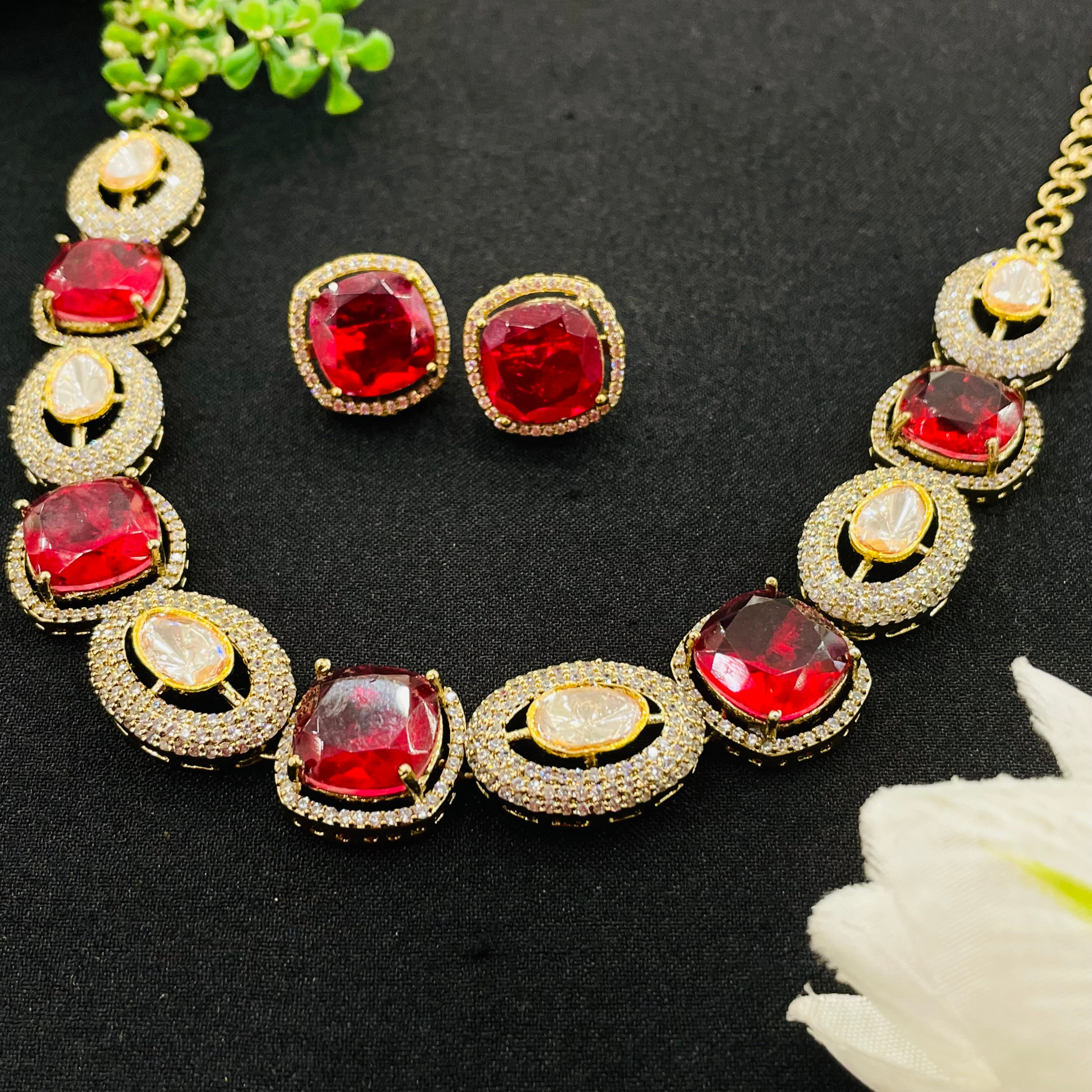 Nayaab Inaaya Neckpiece