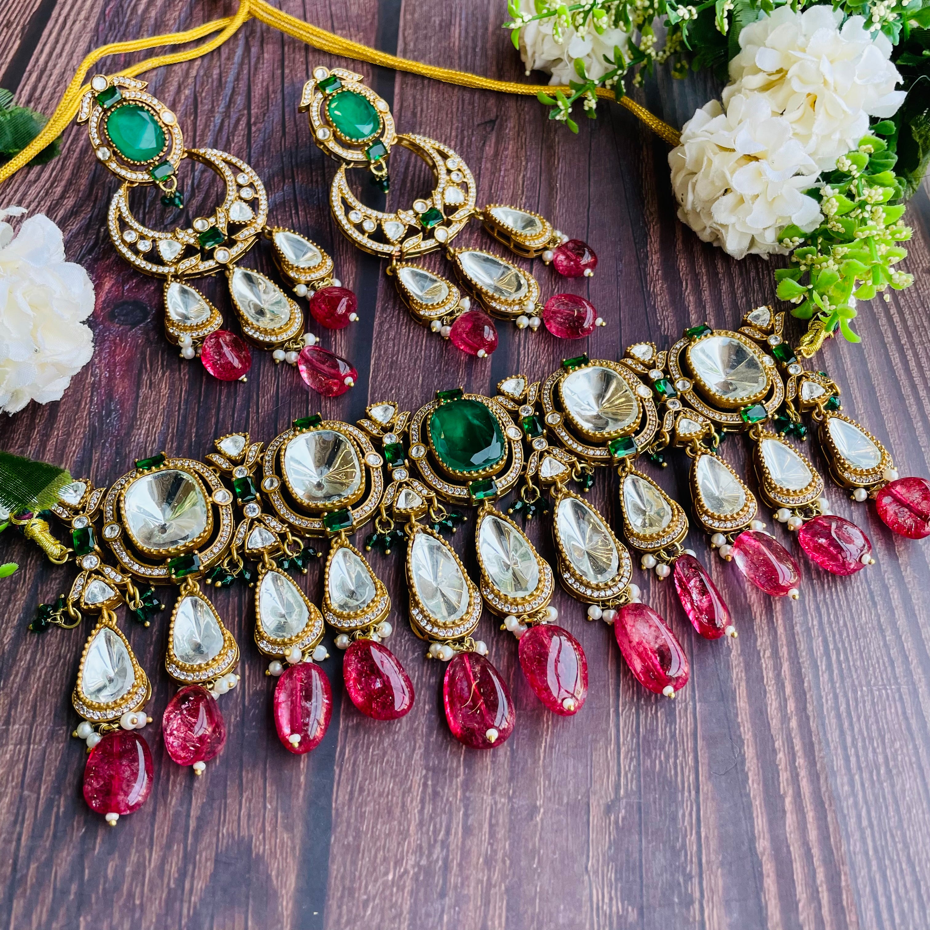 Nayaab Saloni polki choker