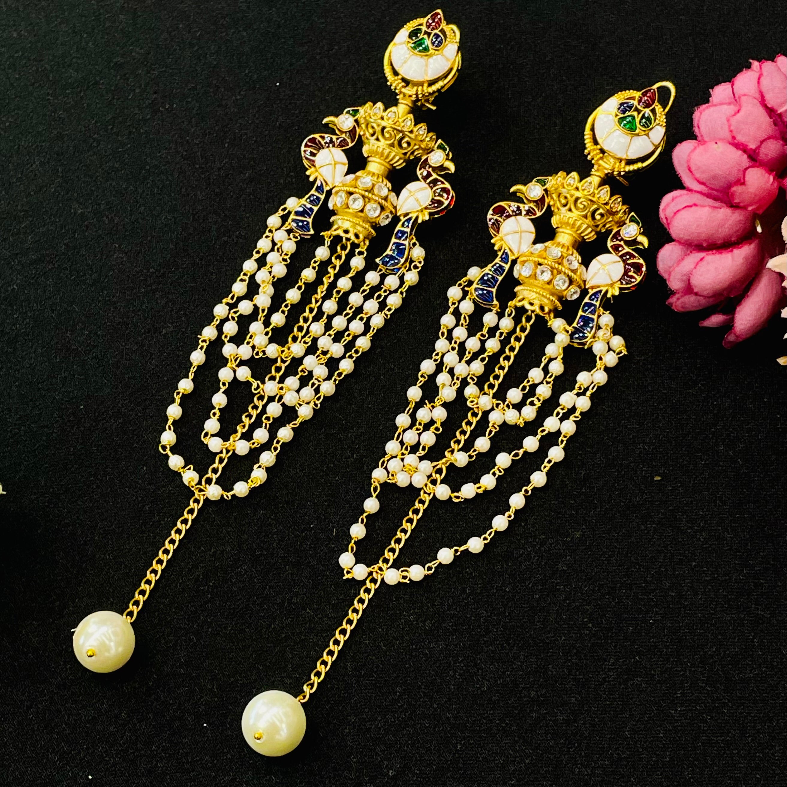 Nayaab saanvi earrings