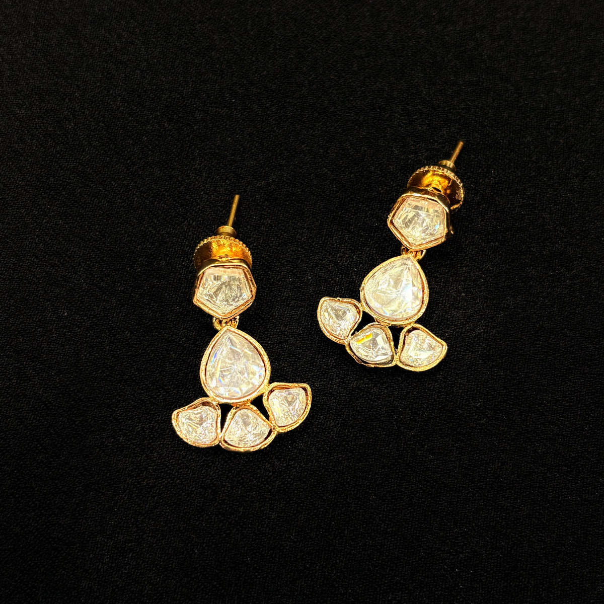 Aarika Floral Pendant Set
