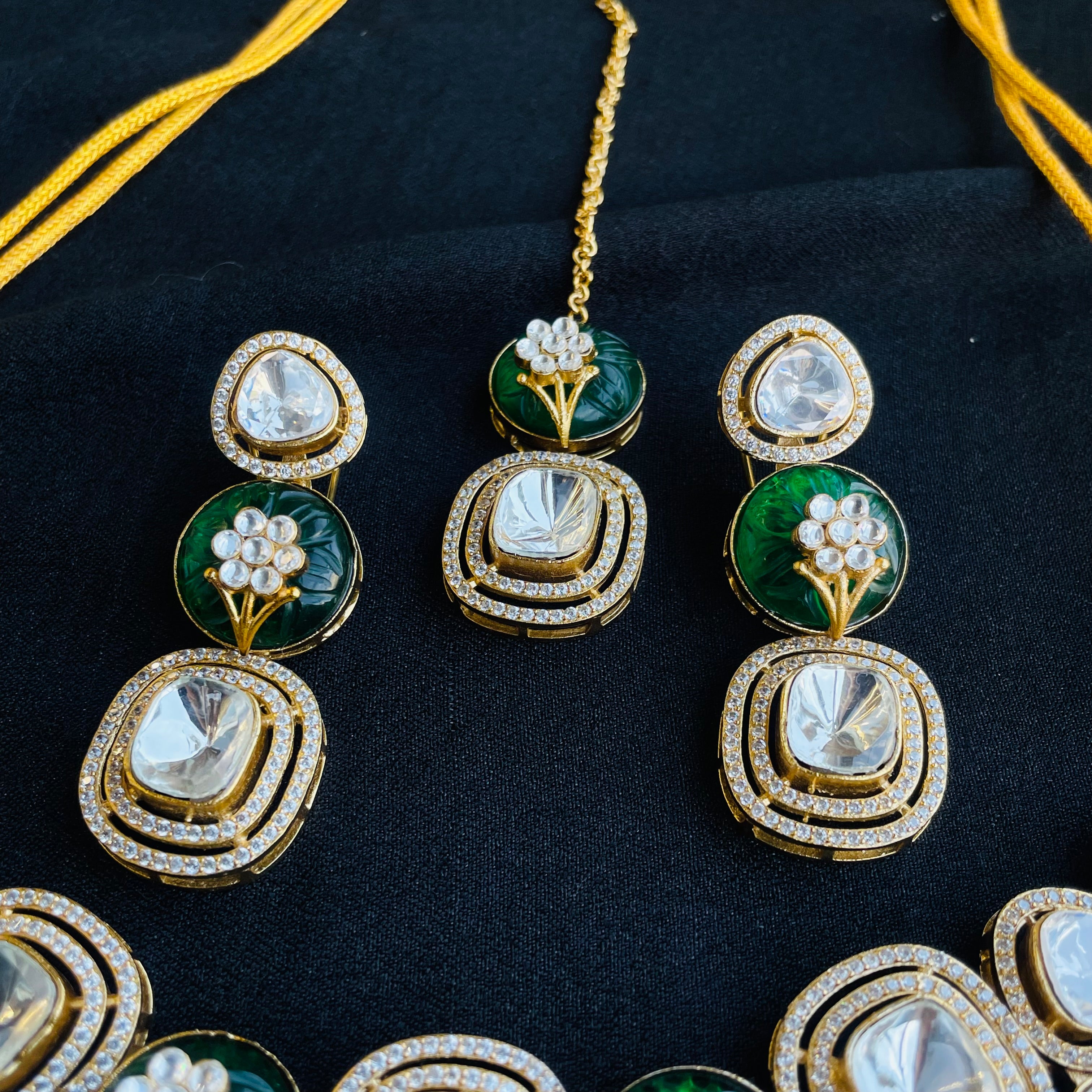 Nayaab Yashvi Neckpiece