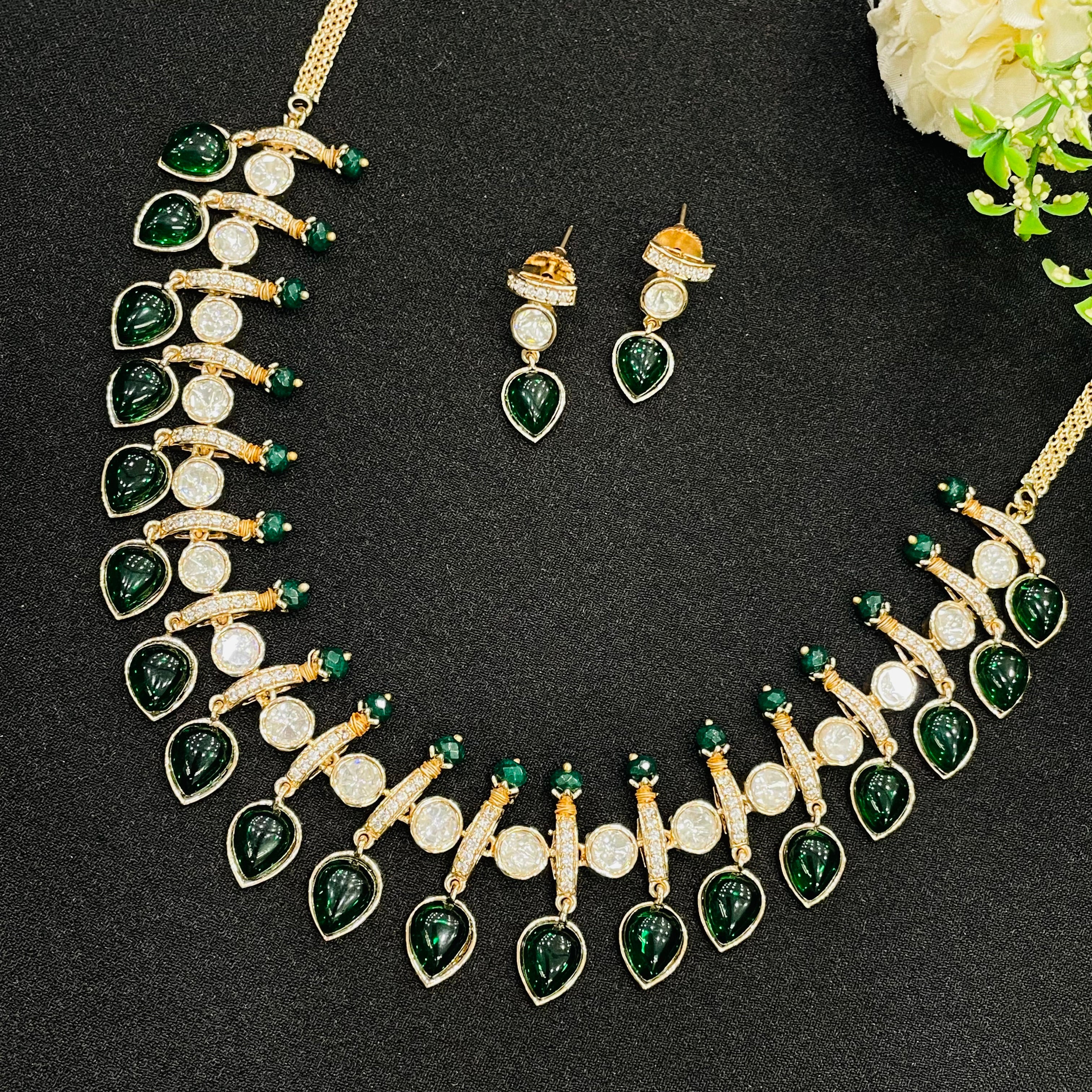 Nayaab Annie Polki Neckpiece
