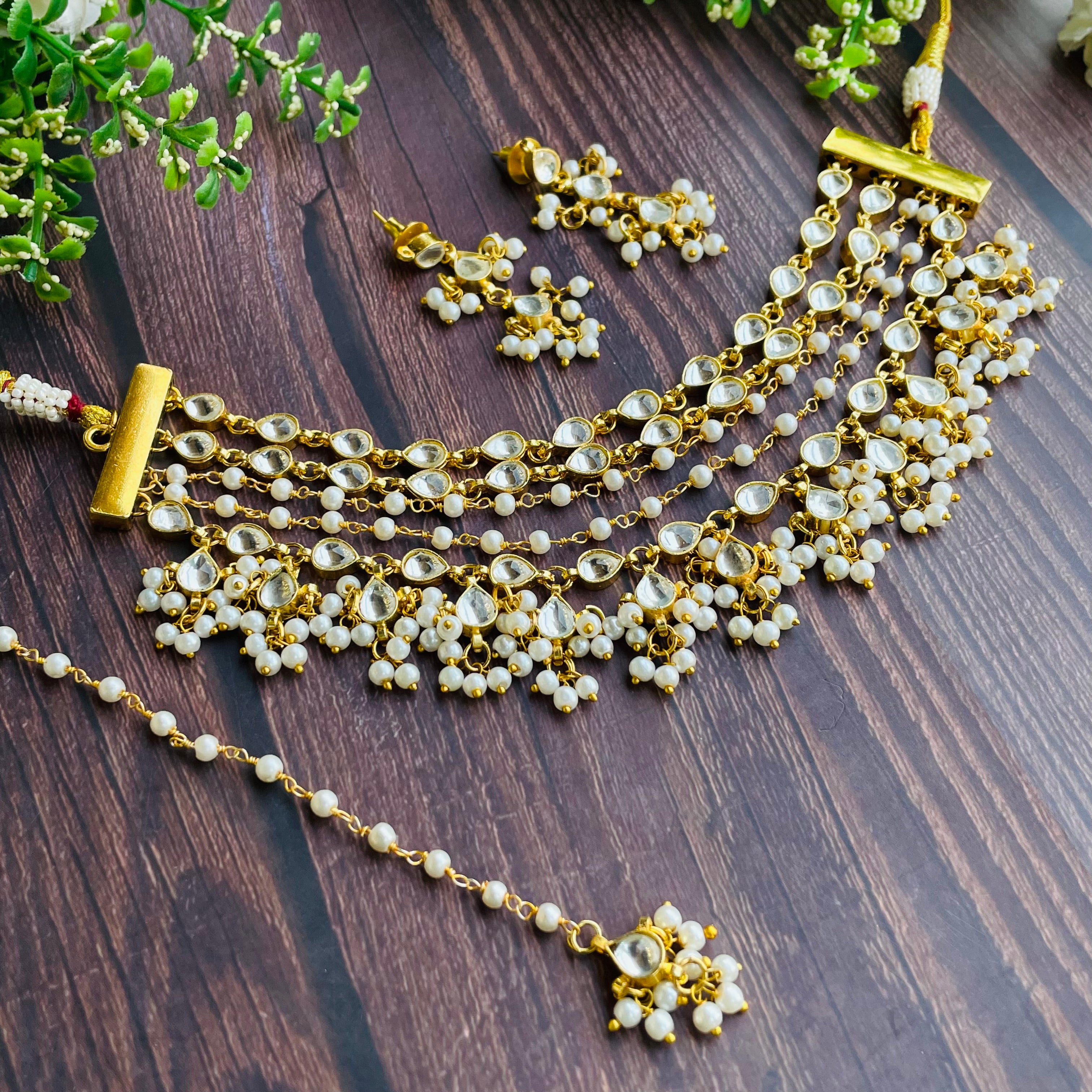 Nayaab aarohi pearl choker