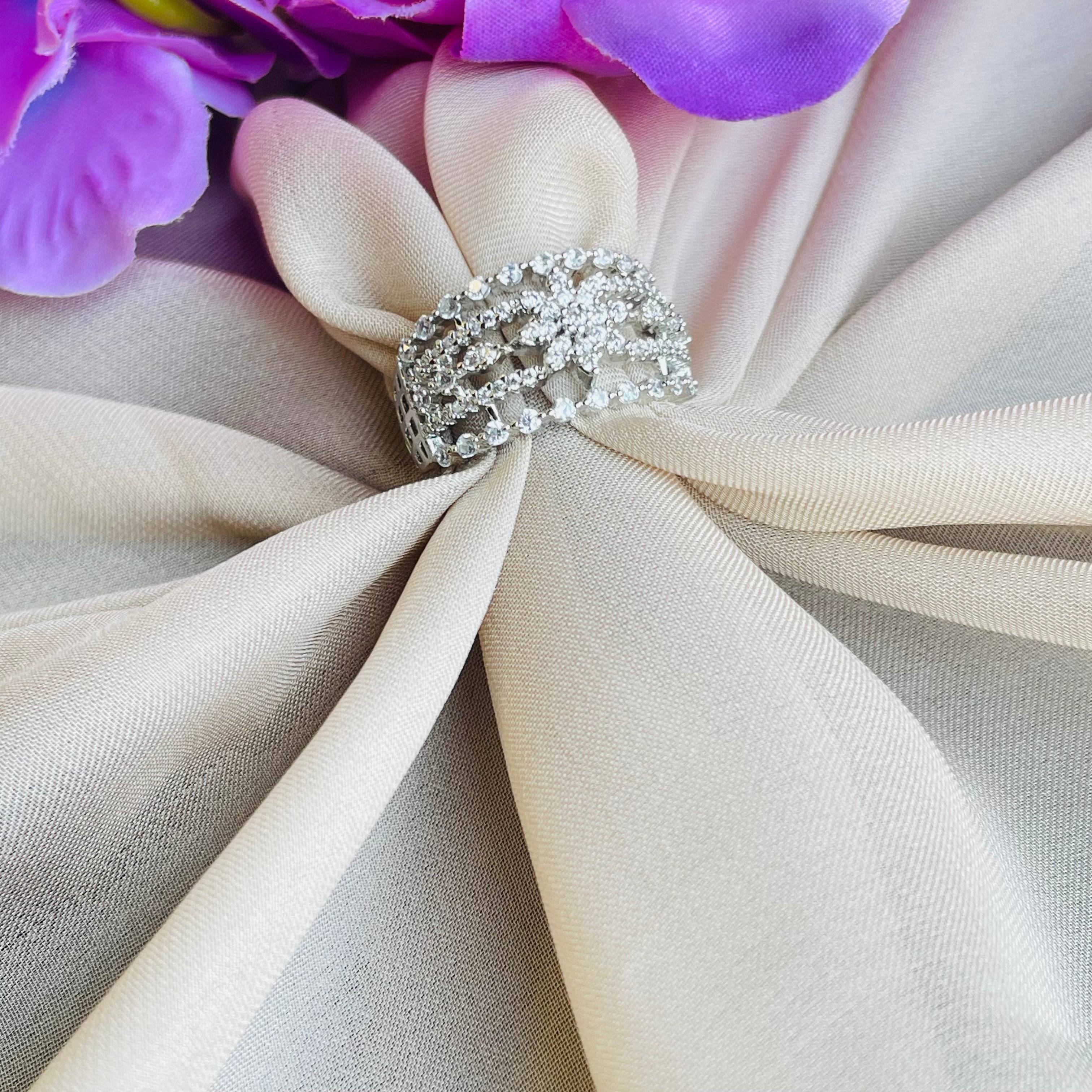 Ad Juliet  ring adjustable