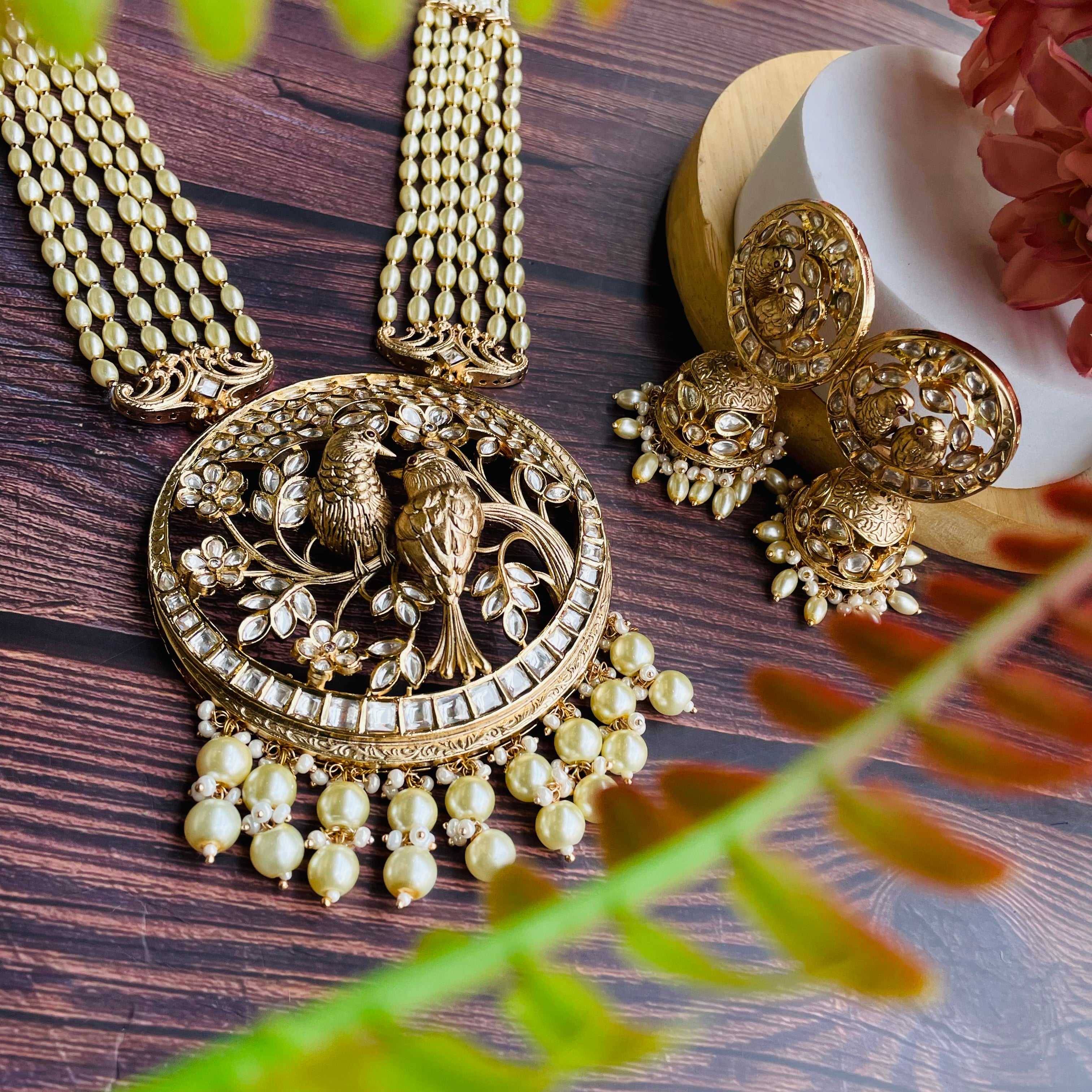 Nayaab birds long Neckpiece