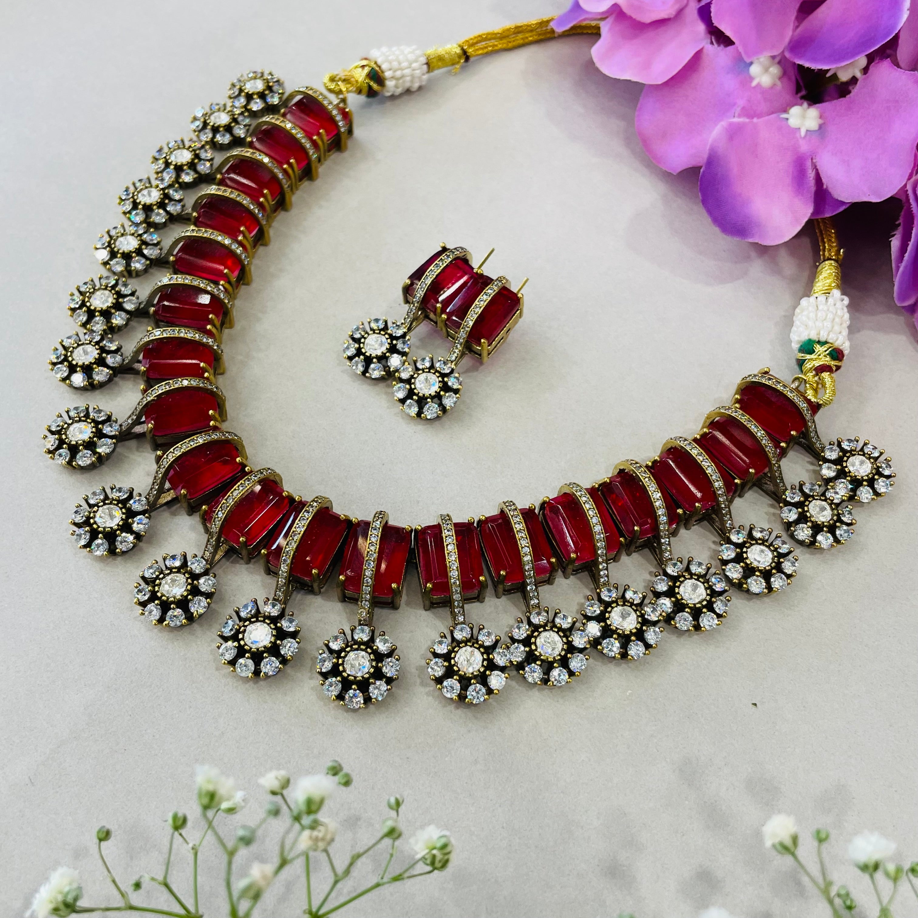 Nayaab Zarrin-Panna neckpiece