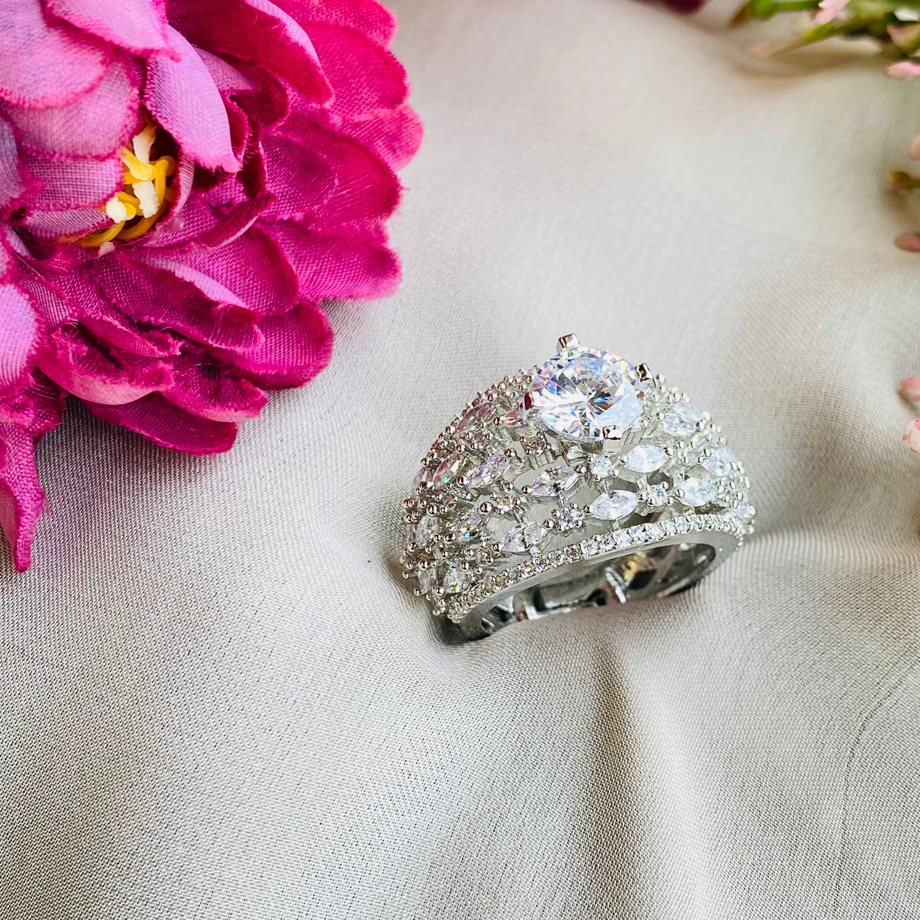 Ad Rhea  ring adjustable