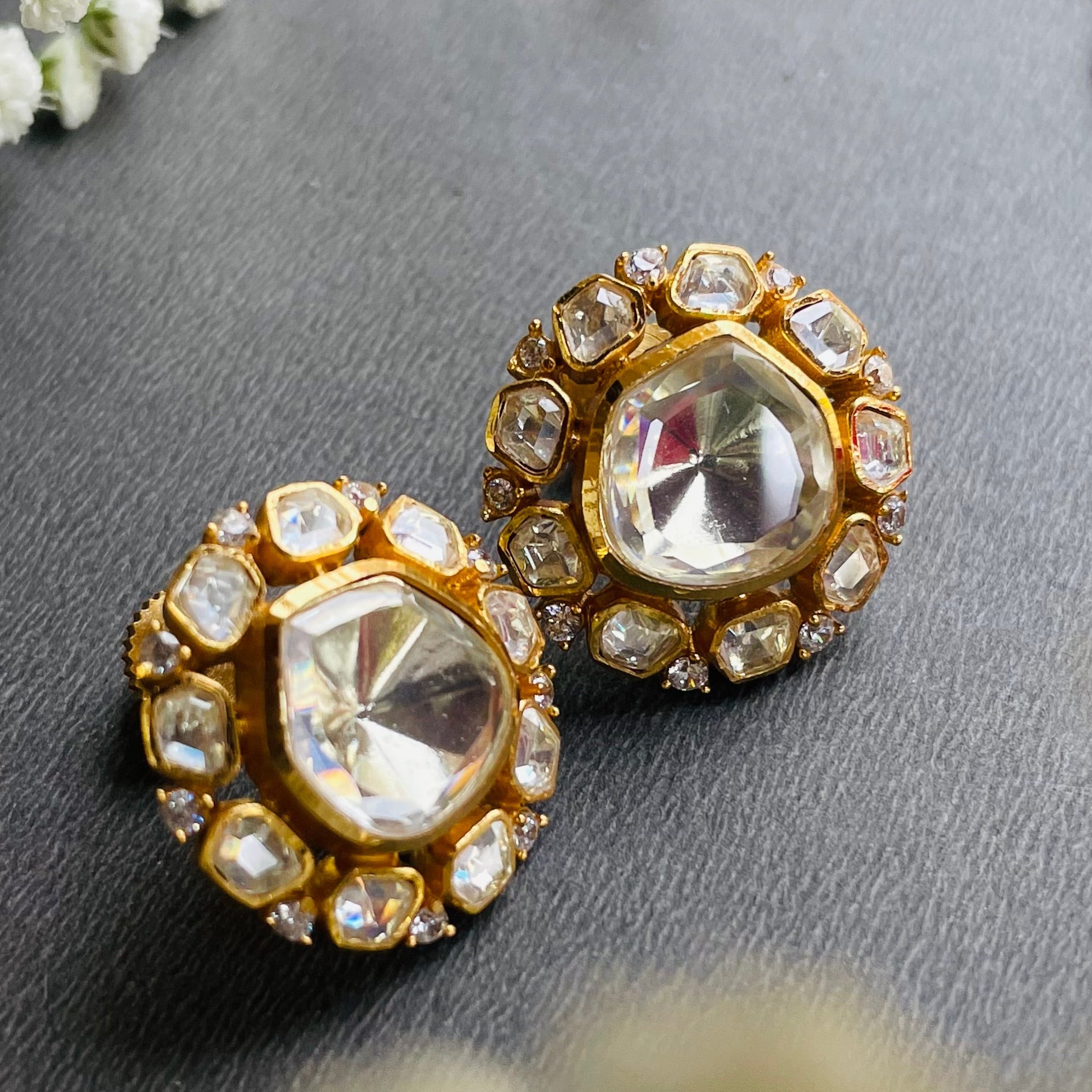 Nayaab maivish studs