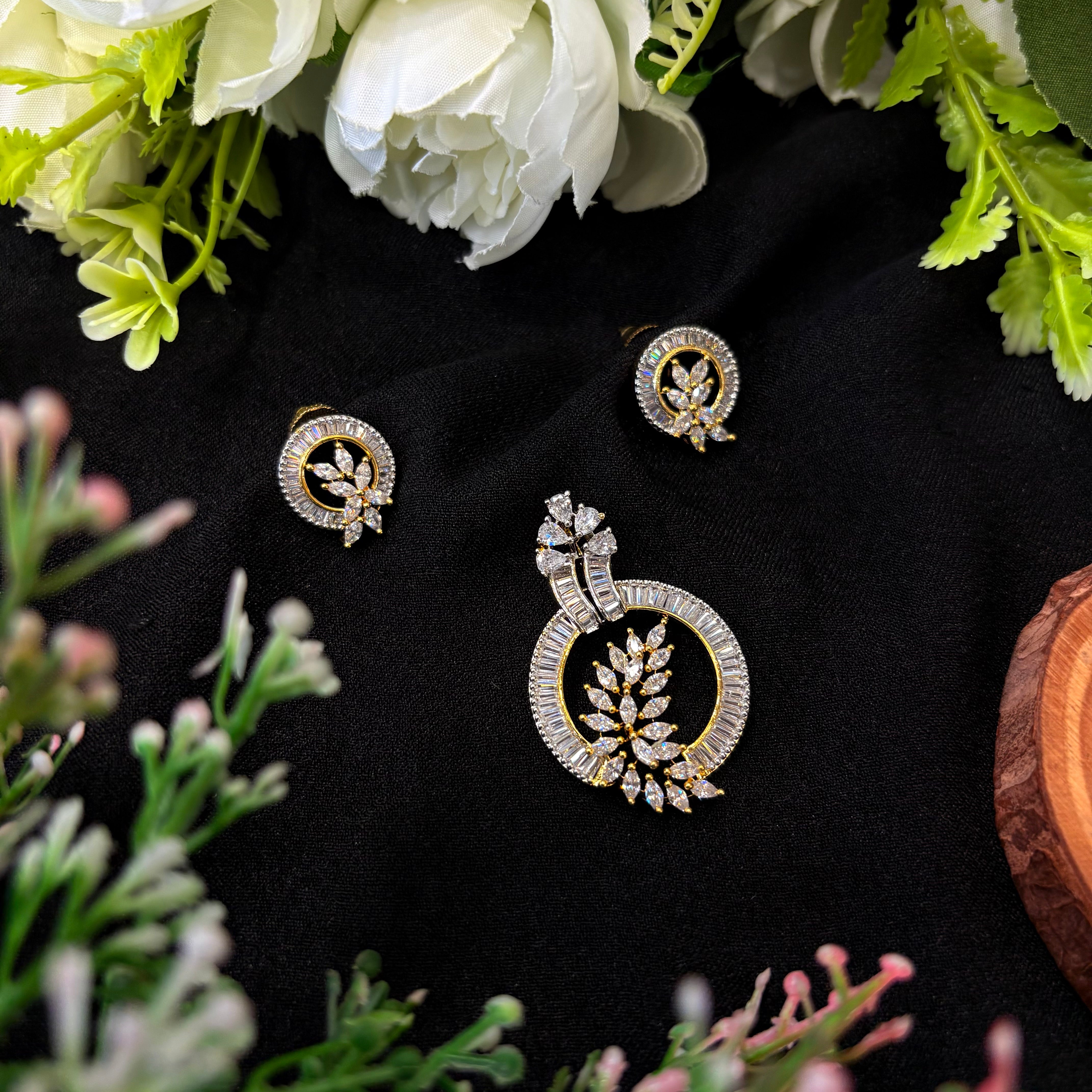 Aurelle Vine Pendant Set