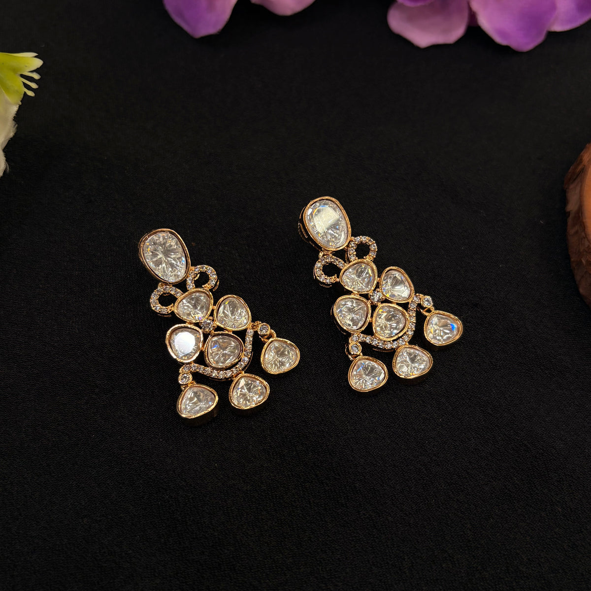 Nivara Triple-Petal Neckpiece