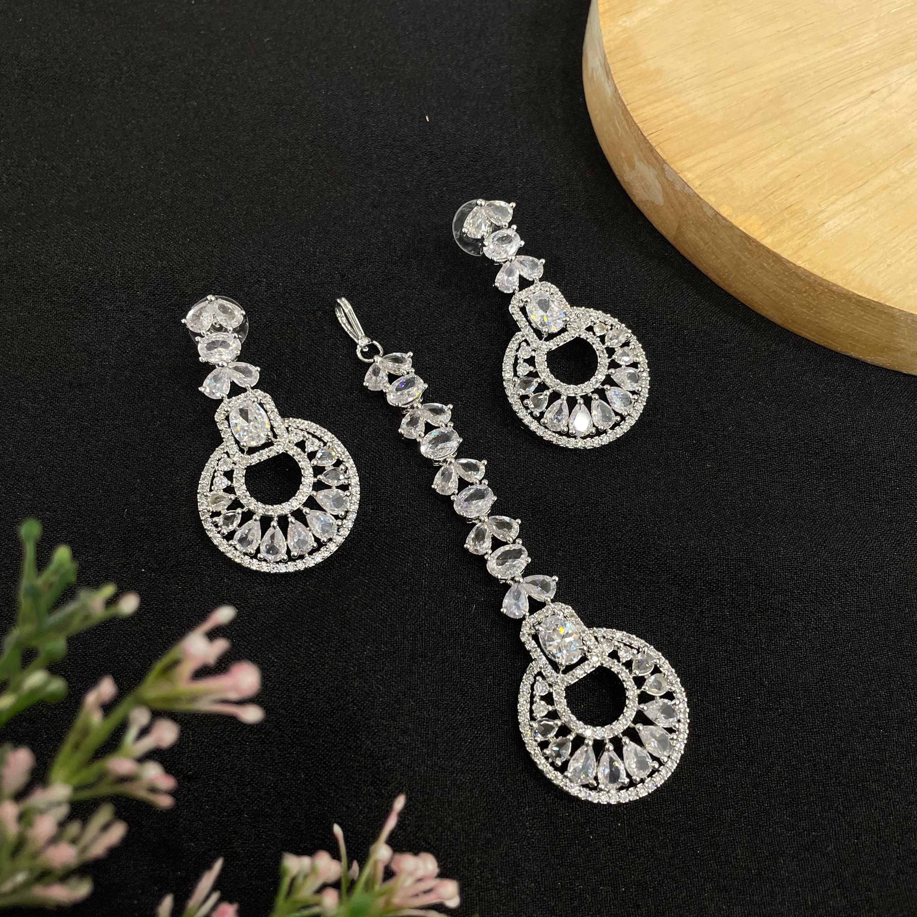 Ad Esha earrings with tikka set