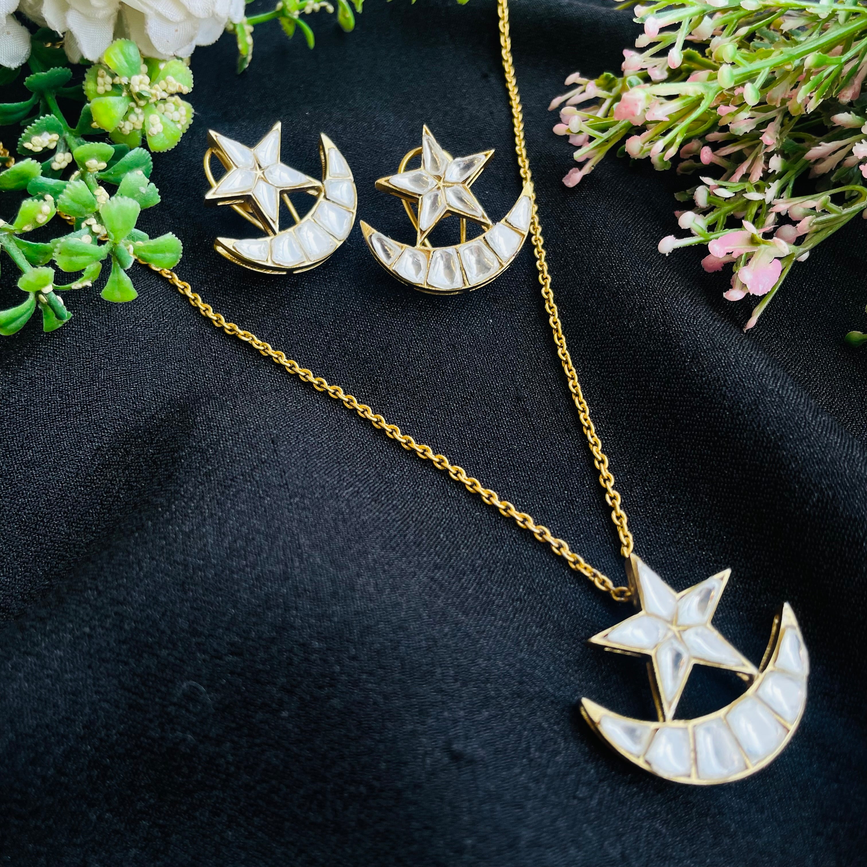 Nayaab Anais pendant