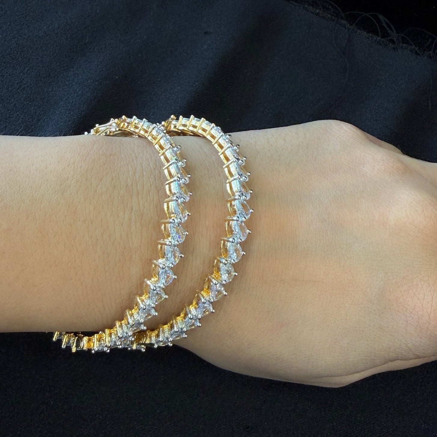 Ad lily bangles