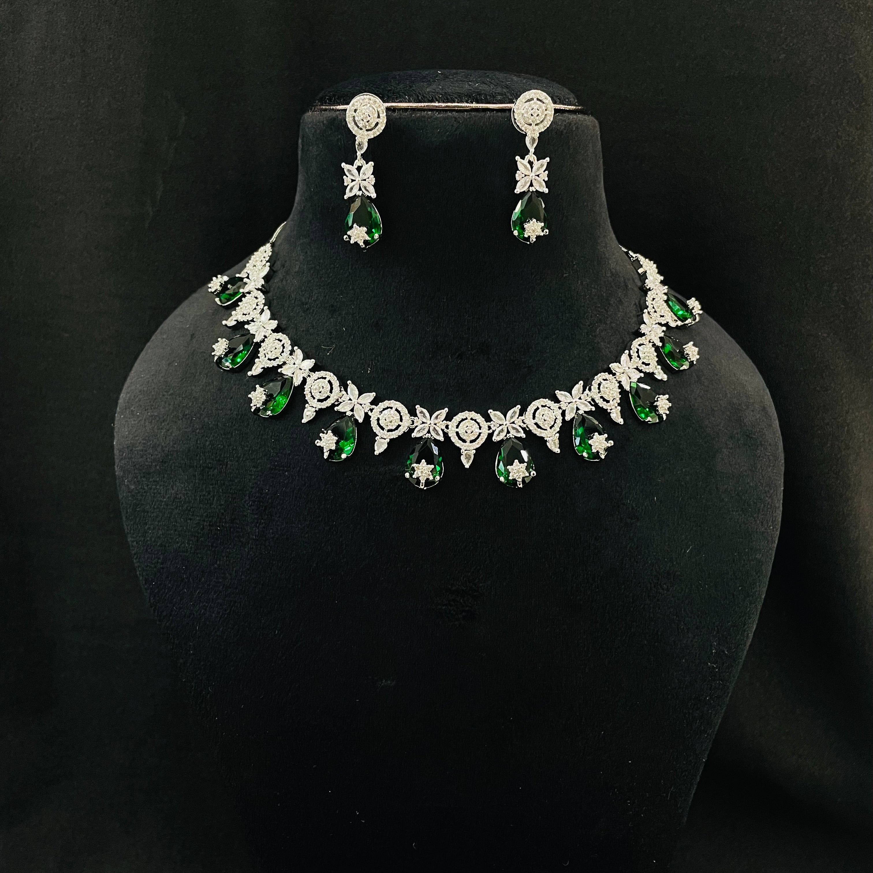 Ad Romi Neckpiece