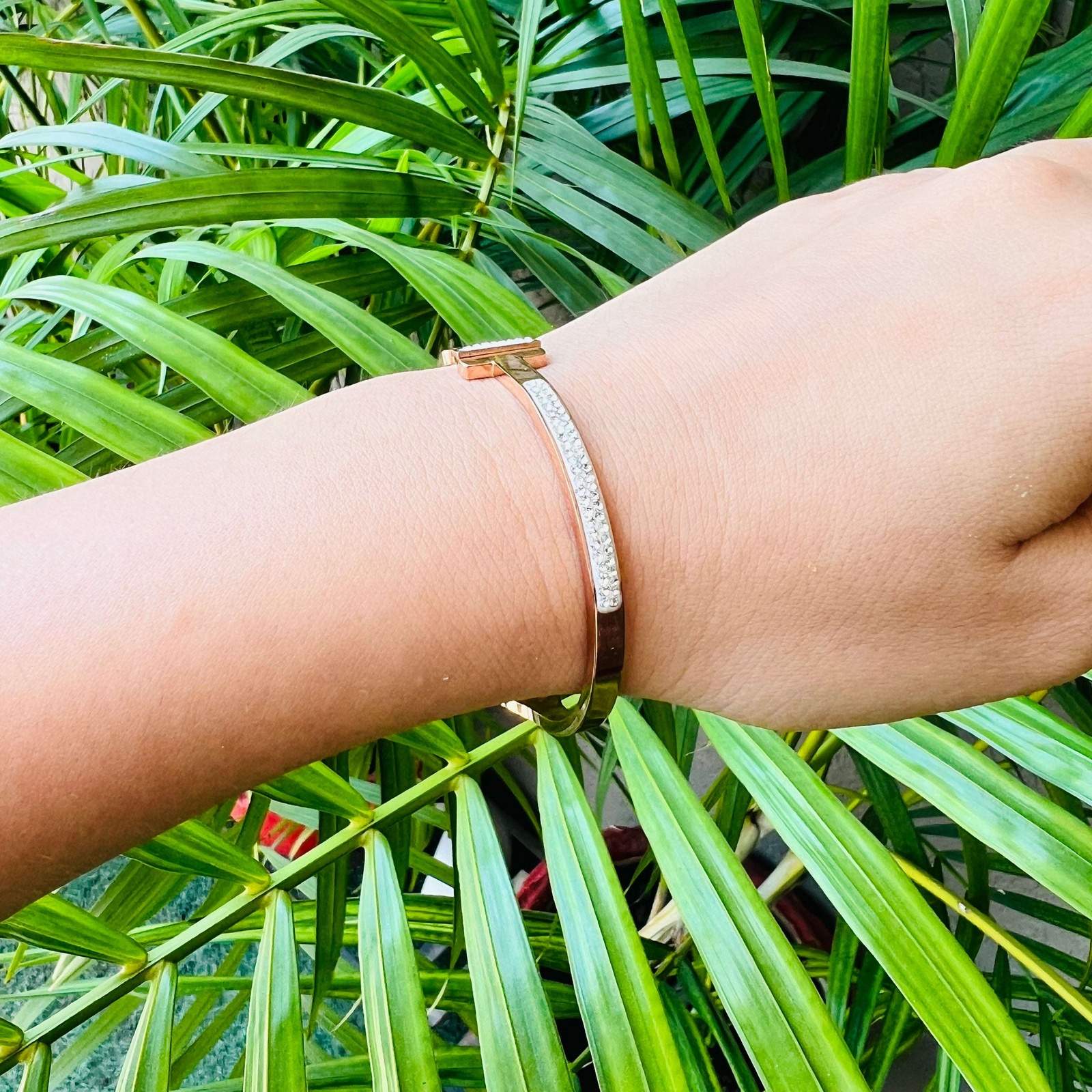 Layla bracelet 1021 Velvet box by Shweta