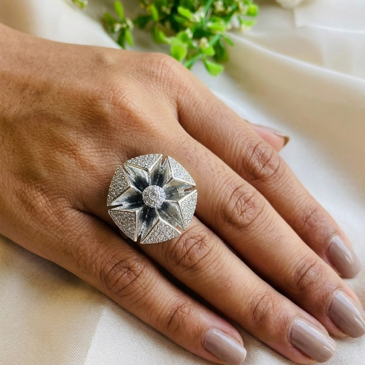 Ad Kayla Ring adjustable