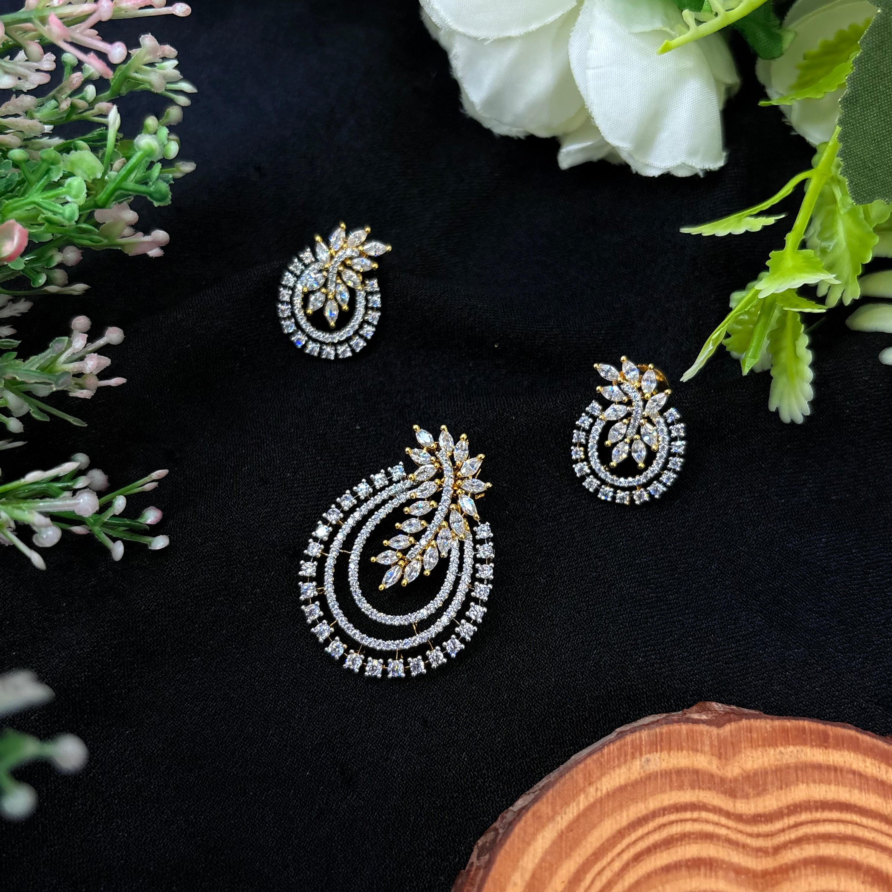 Elviera Pendant Set