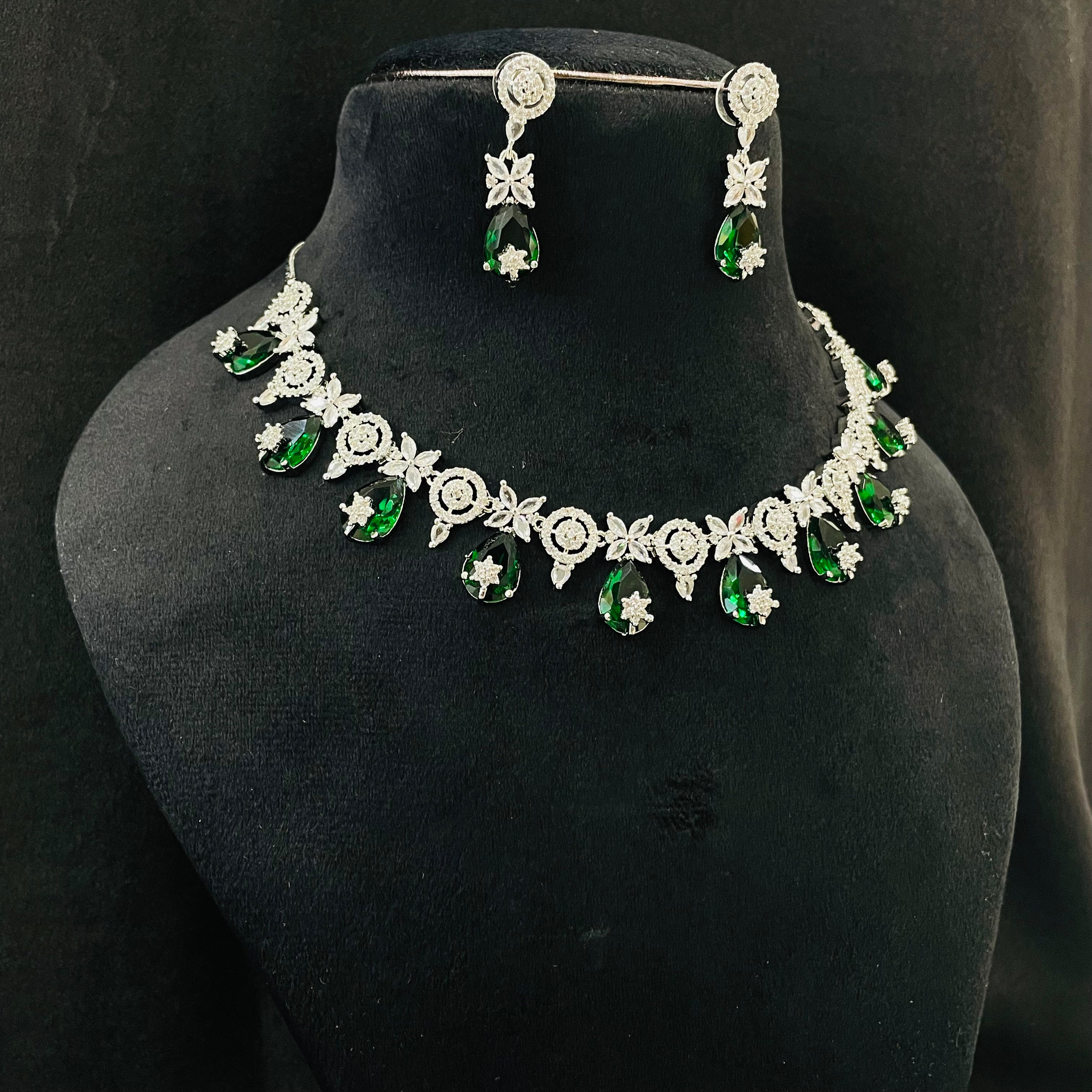 Ad Romi Neckpiece
