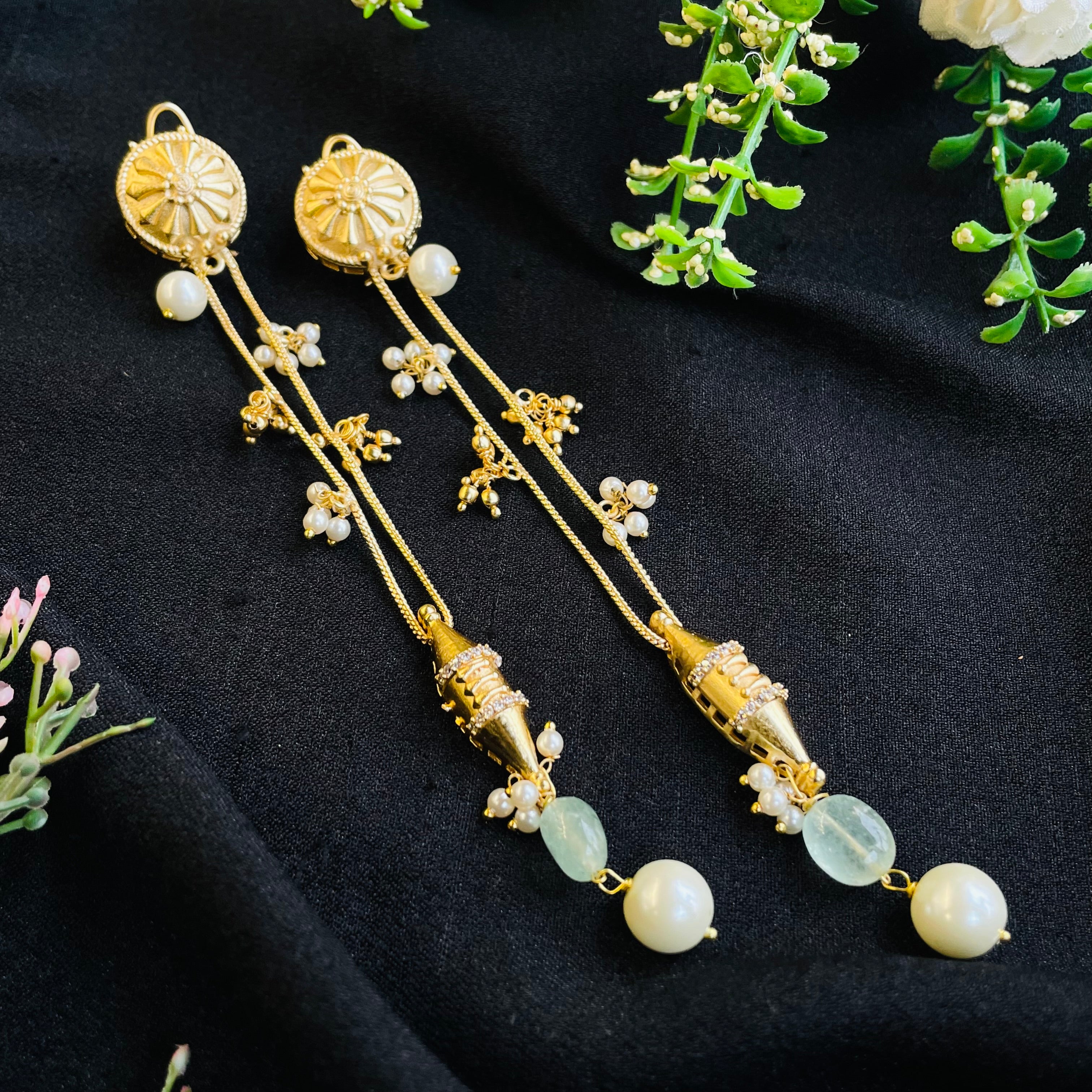 Nayaab Aditi Neckpiece