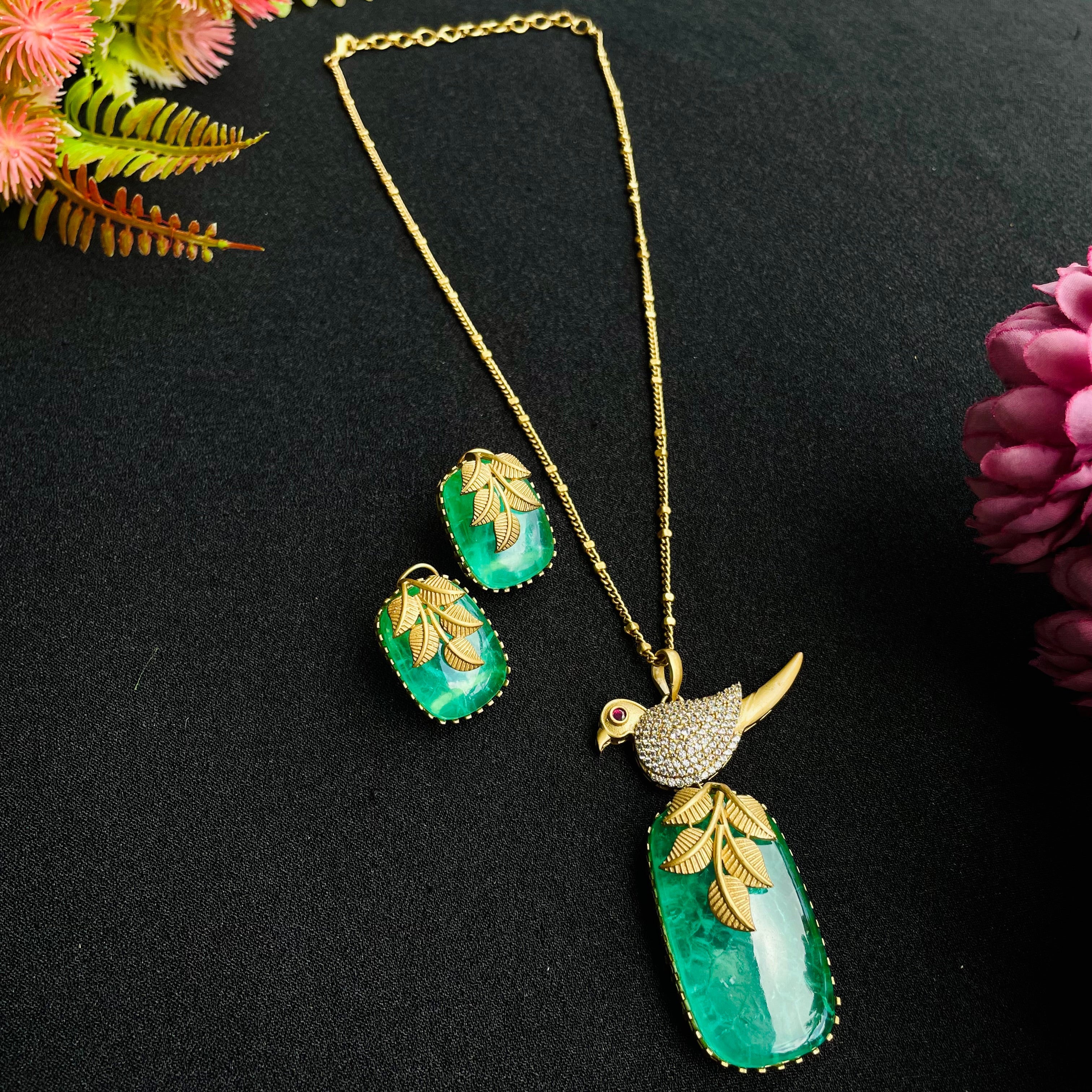 Nayaab raagavi Polki Neckpiece