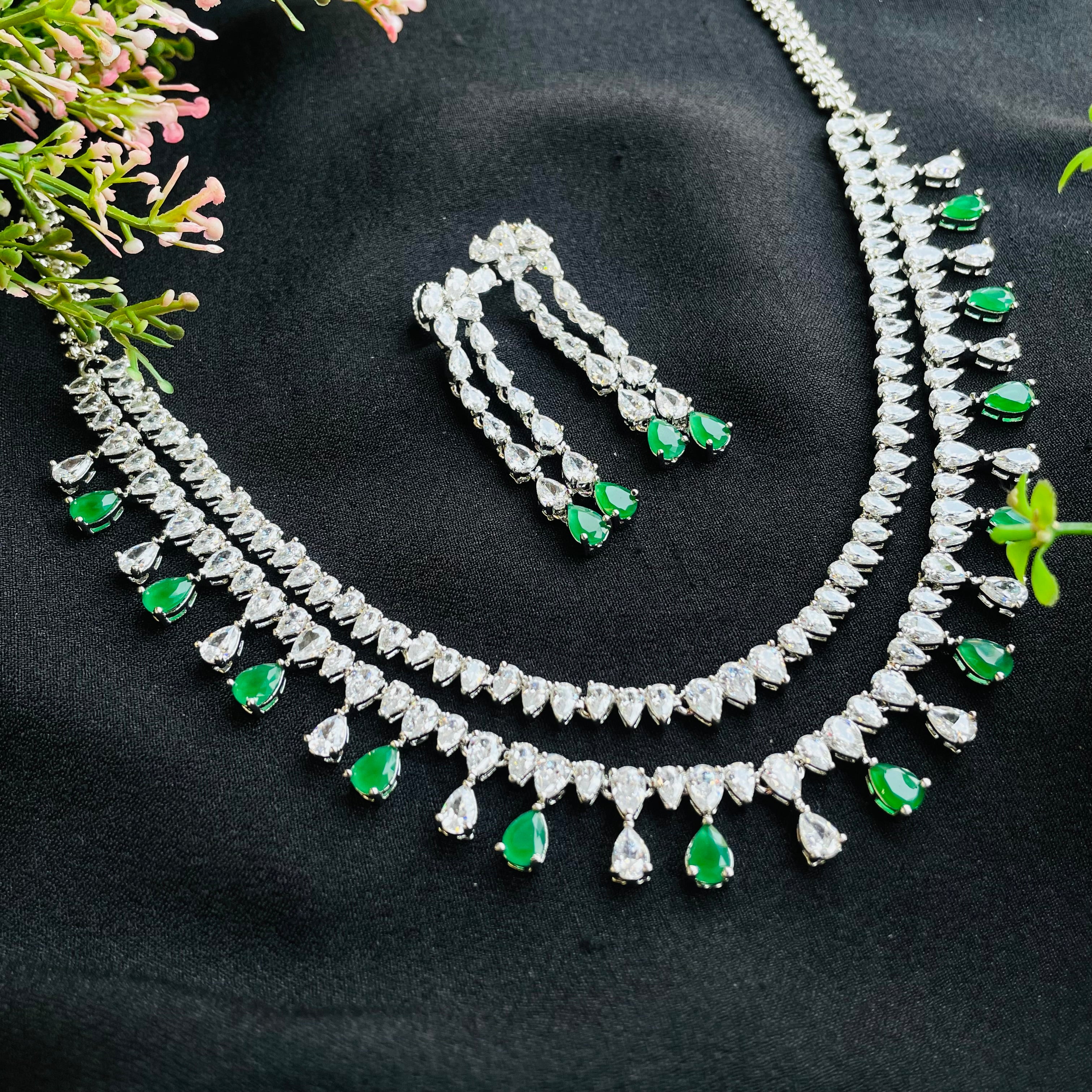 Ad jivika neckpiece