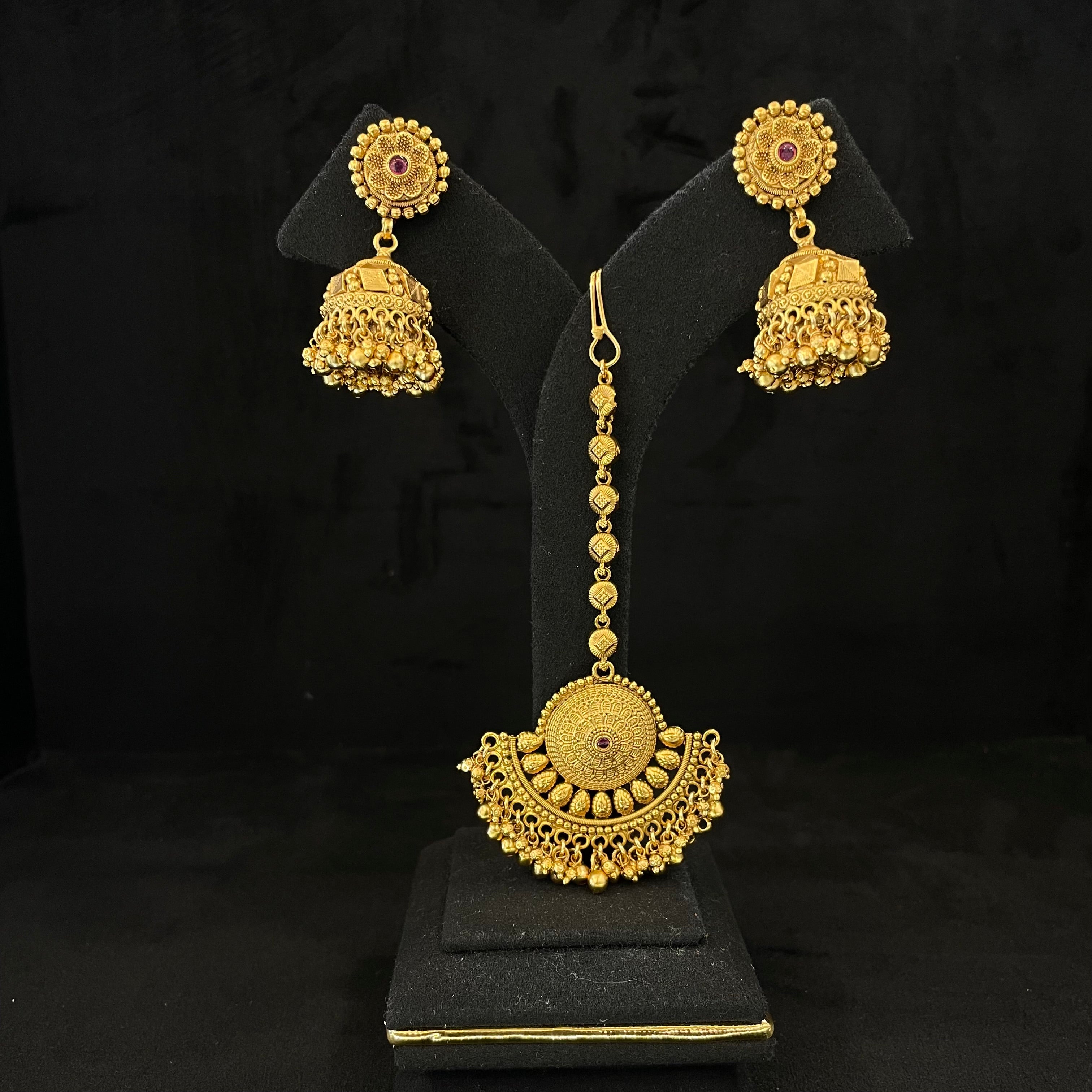 Nayaab Rajvanshi Temple Choker