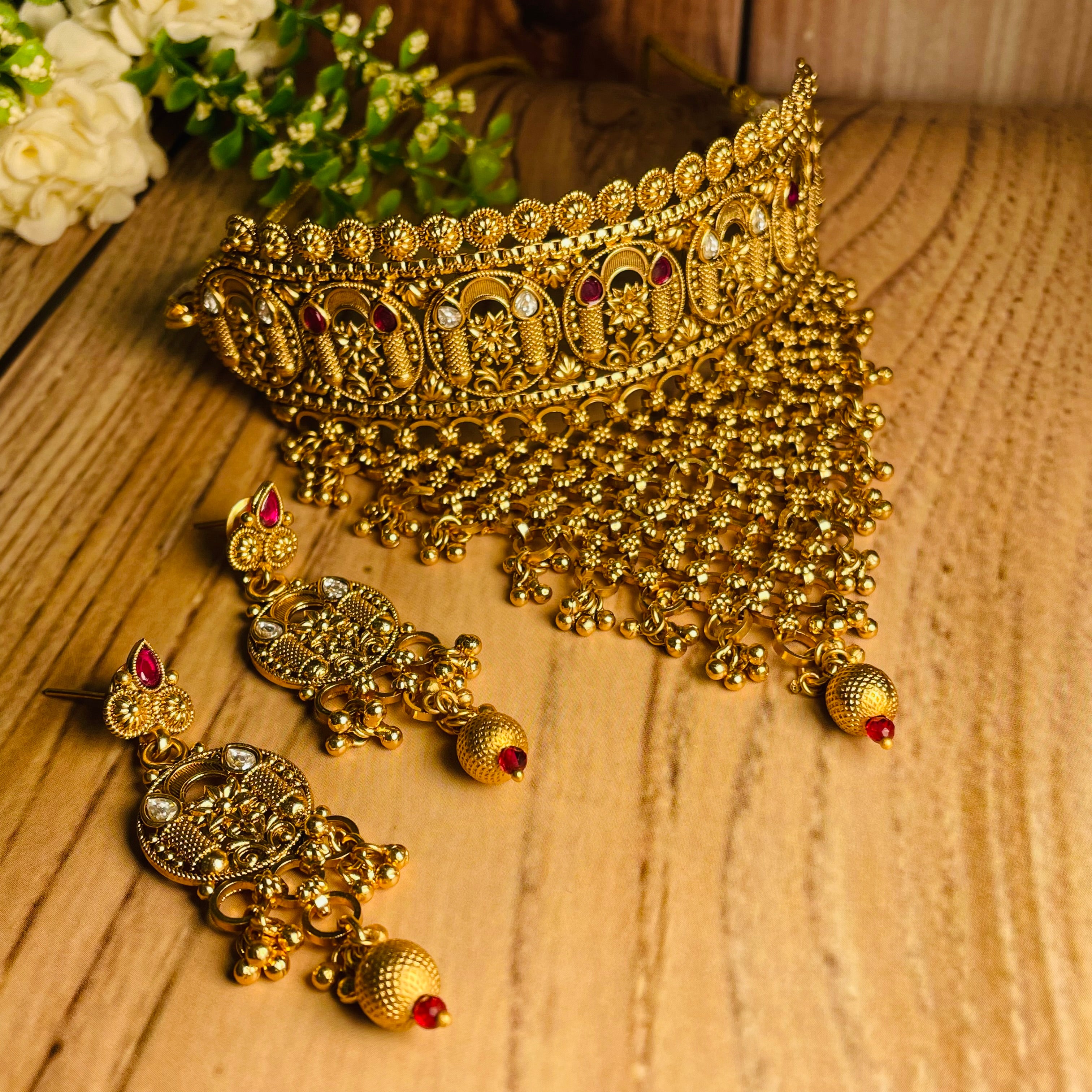 Nayaab Kiara Neckpiece
