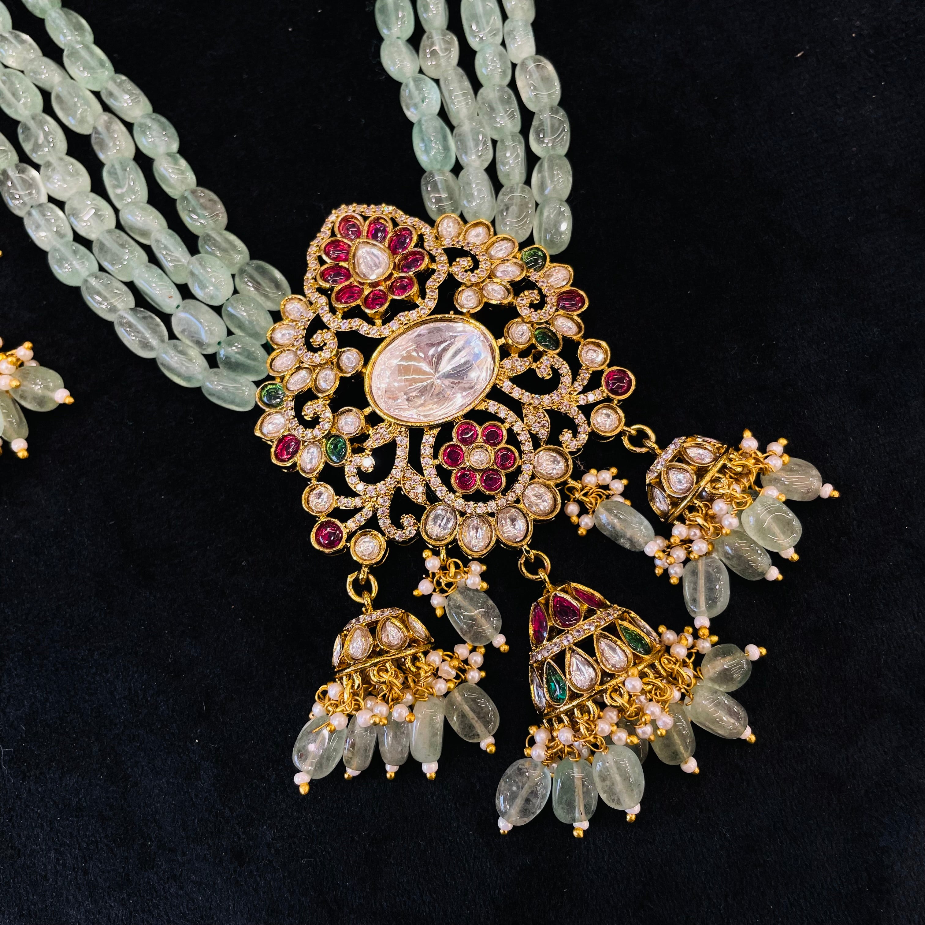 Nayaab Saiba Neckpiece