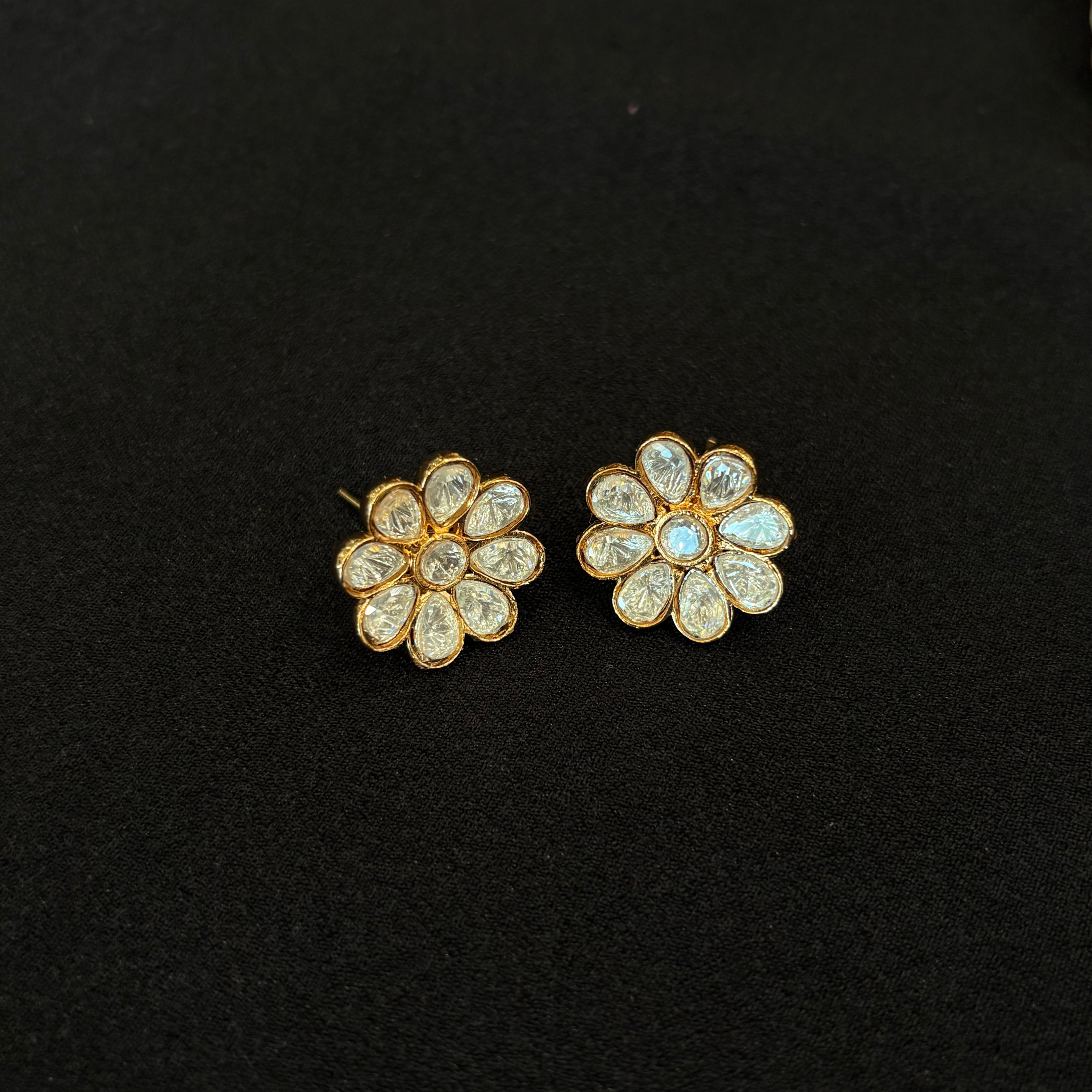 Aarini Polki Pendant Set