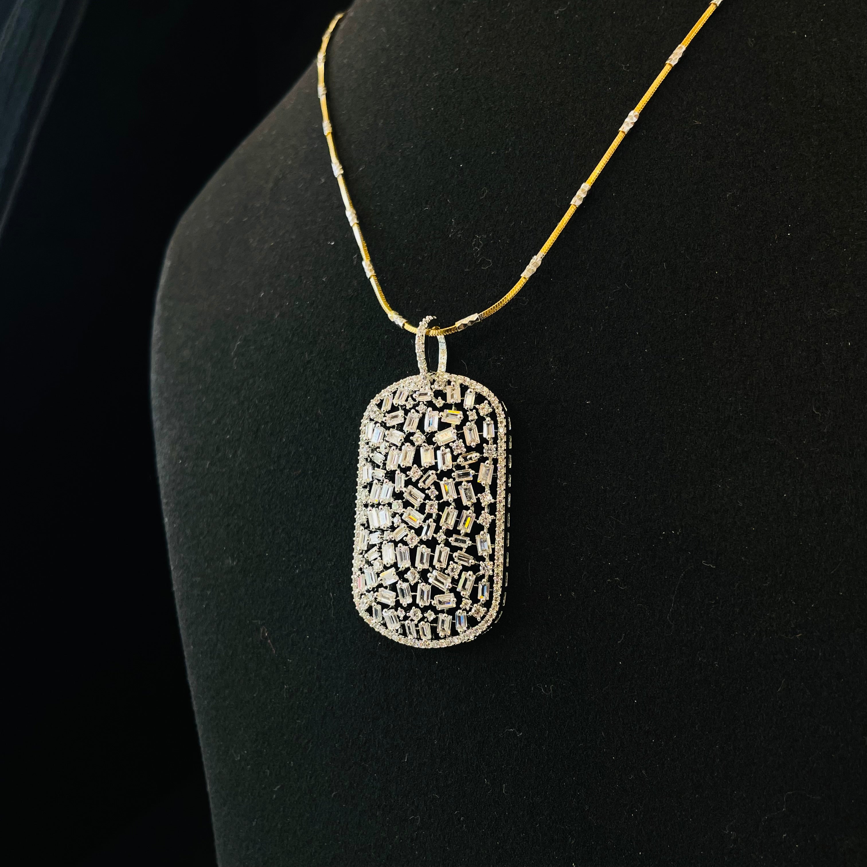 AD Amaira Pendant Set