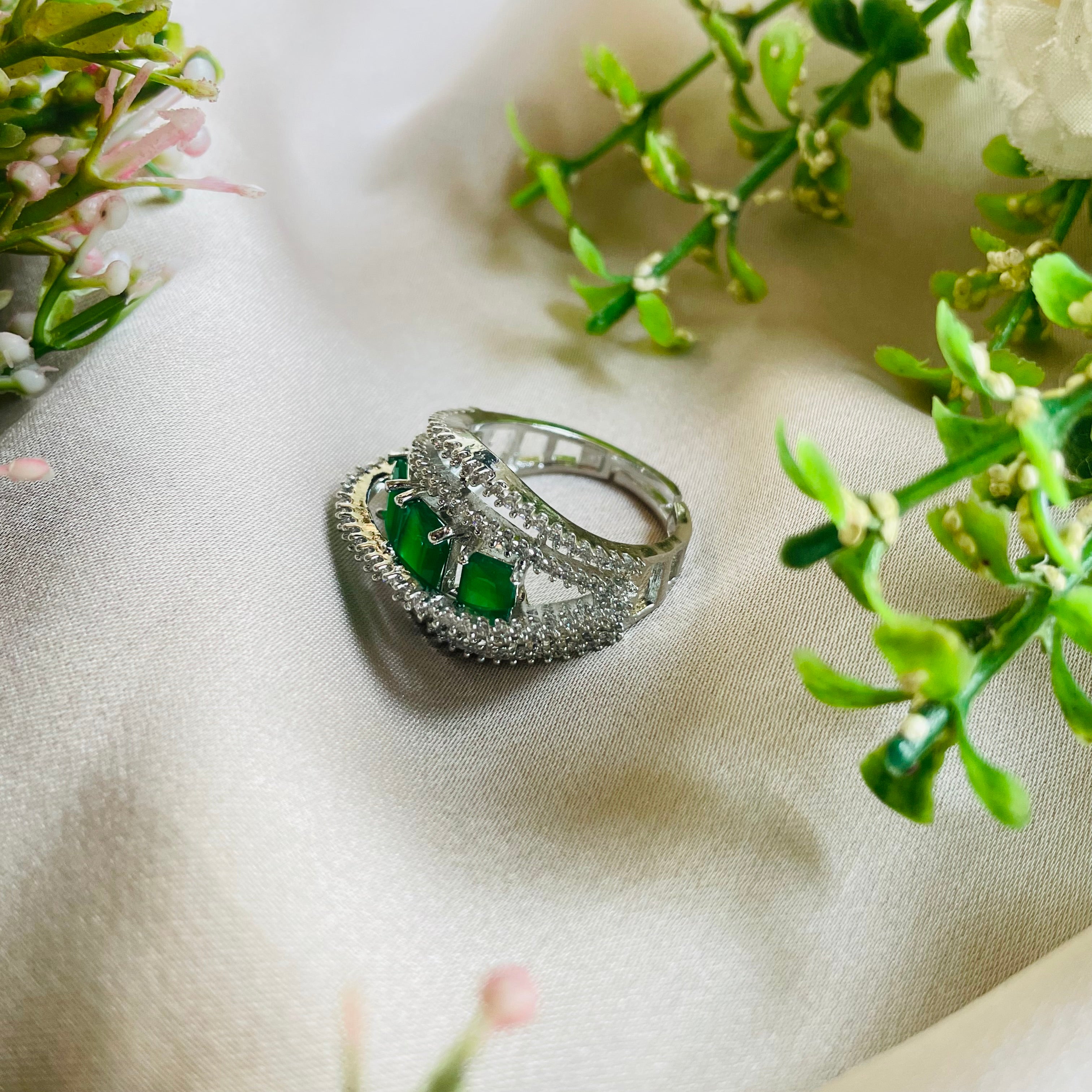 Ad Joni  ring adjustable